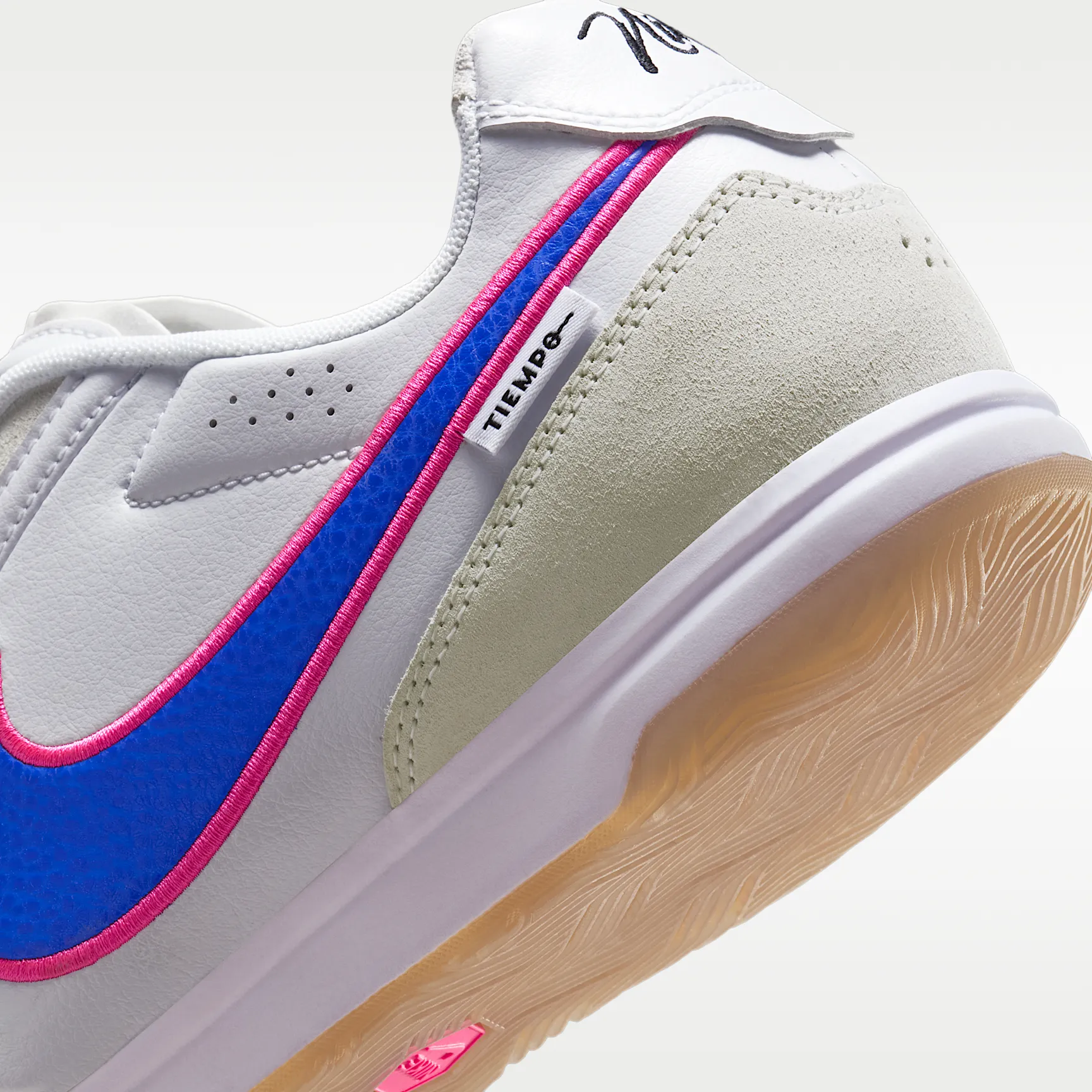 BBB8B1_Nike-Tiempo-Streetgato_WHITE-PINK-BLAST_HQ7017-146_img7
