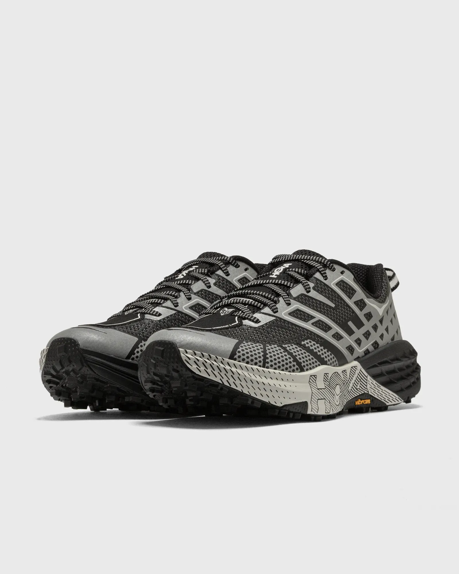 000000_Hoka-One-One-Speedgoat-2-TS_BLACK-STARDUST_1171910-BKSTR_img1