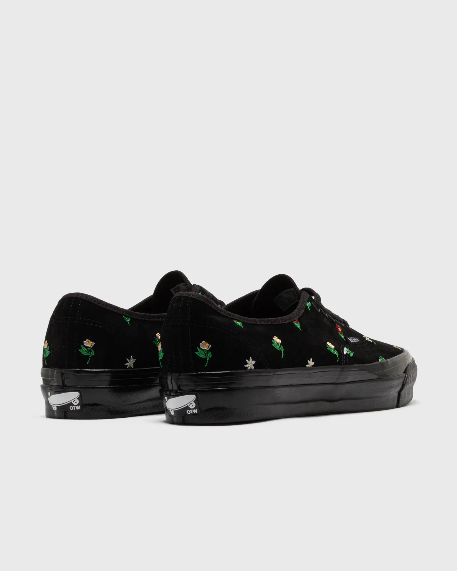 000000_Vans-OTW-Authentic-44_BLACK-FLOWERS_VN00117RBLK1_img3