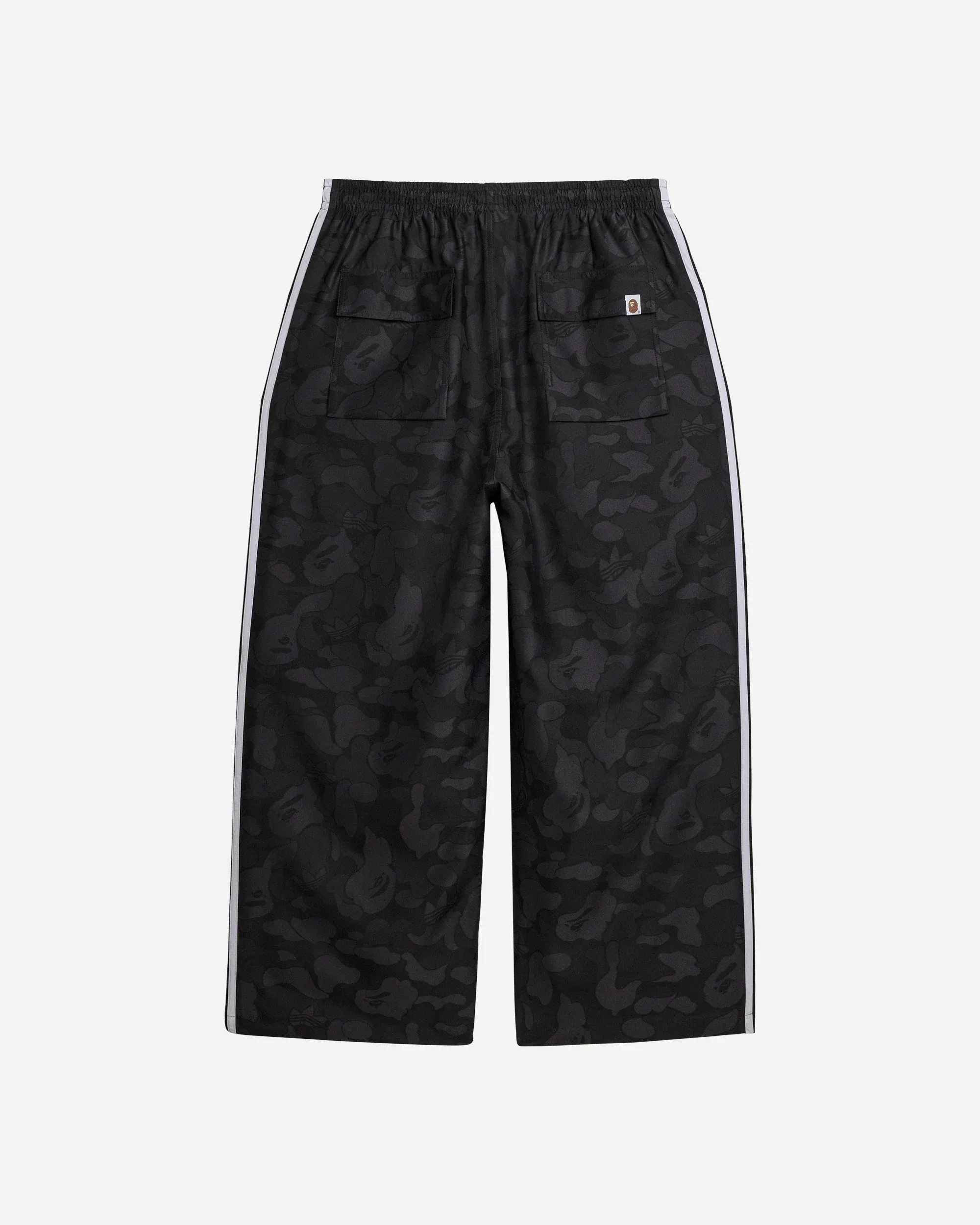 000000_BAPE-x-adidas-Pants_GREY_KF4918_img3