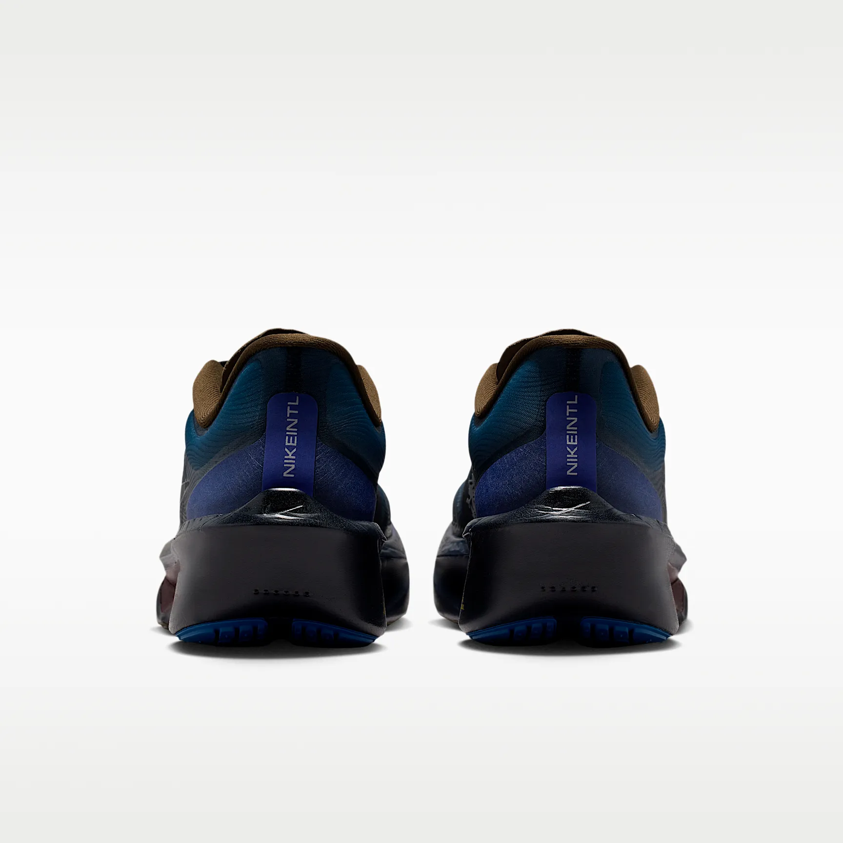 000000_Nike-Zoom-Fly-6_OUR-PACE-OUR-VIBRATION_IQ3430-476_img5