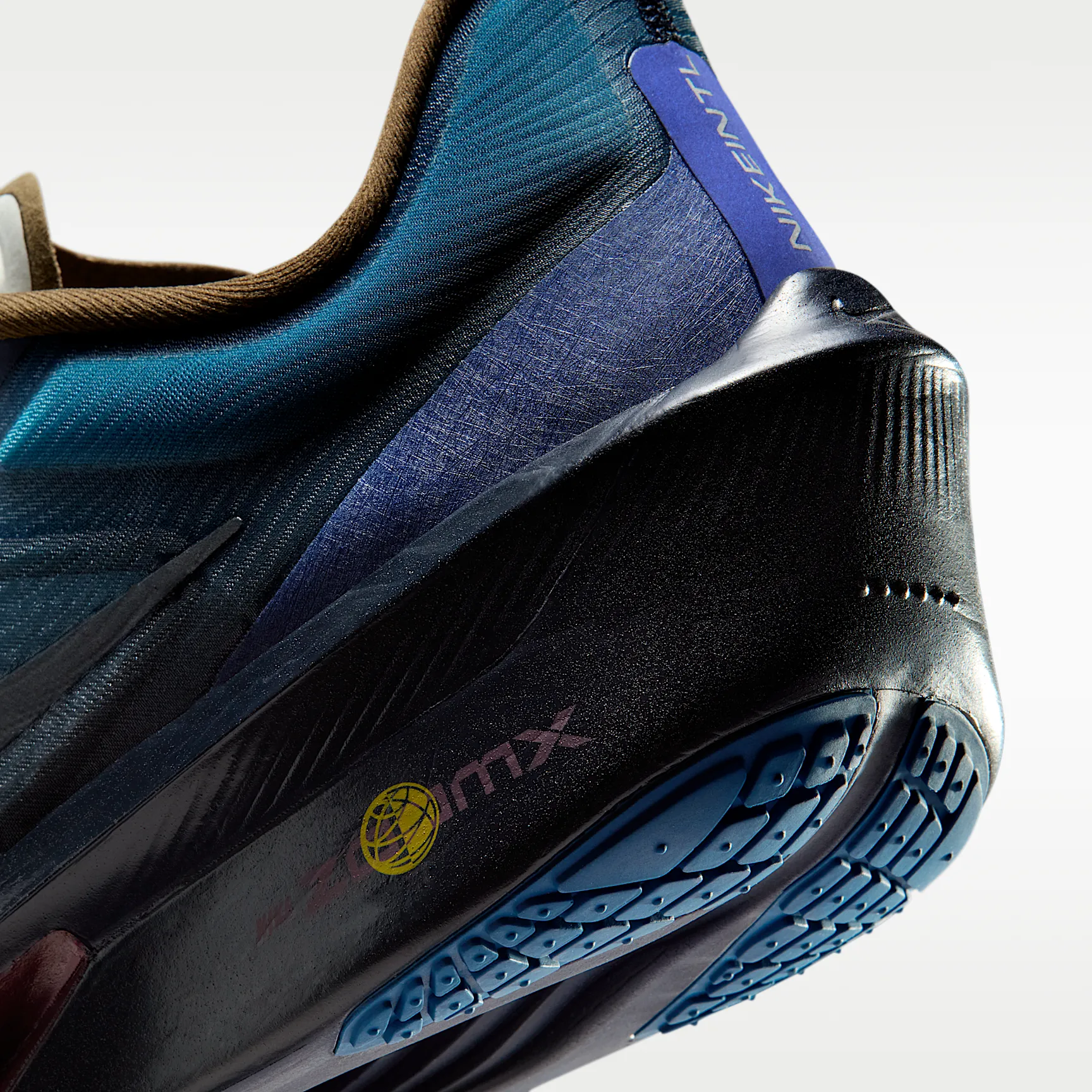 000000_Nike-Zoom-Fly-6_OUR-PACE-OUR-VIBRATION_IQ3430-476_img7