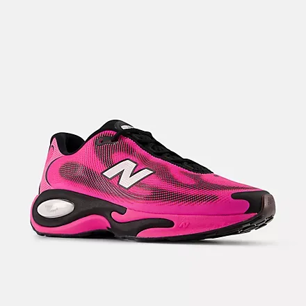 F1398E_New-Balance-AC-Runner_PINK-HEAT-BLACK_MACR16H1_img1