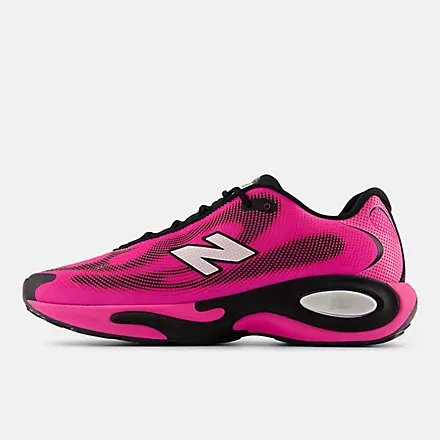 F1398E_New-Balance-AC-Runner_PINK-HEAT-BLACK_MACR16H1_img2