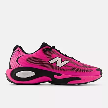 F1398E_New-Balance-AC-Runner_PINK-HEAT-BLACK_MACR16H1_img0