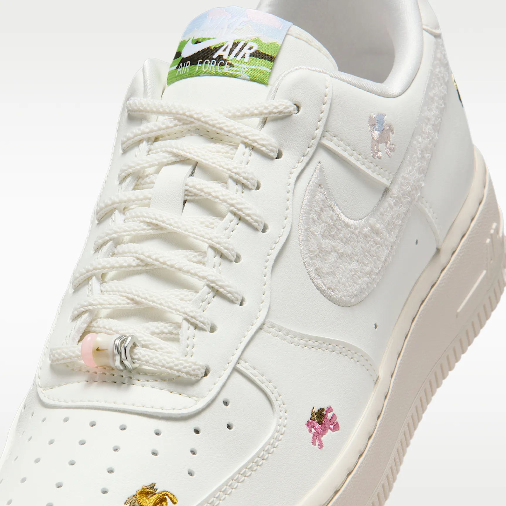 5B4528_Nike-Air-Force-1-Low-'07-SE-LNY_YEAR-OF-THE-HORSE_IQ1143-100_img6