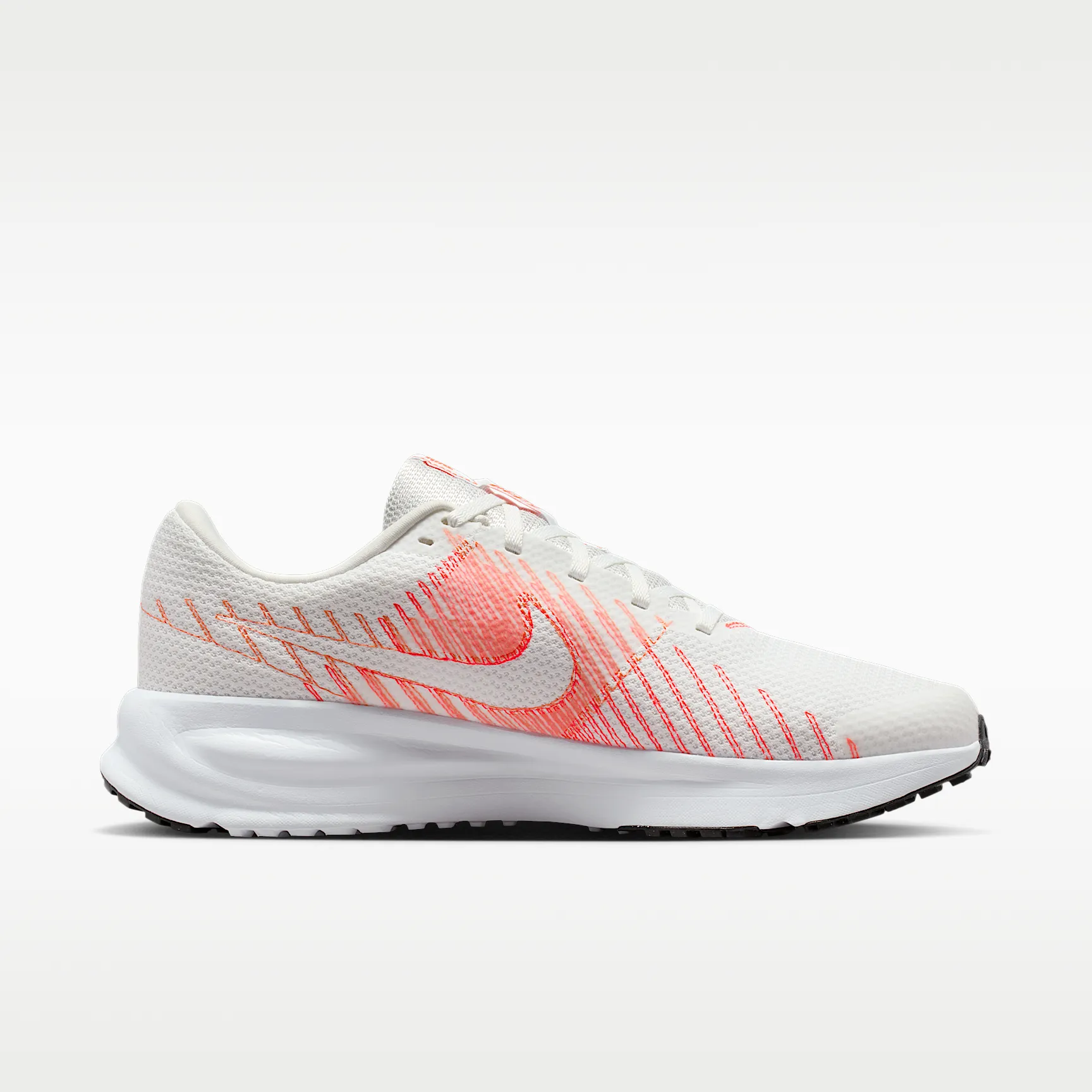 FB2530_Nike-Run-Defy_SUMMIT-WHITE-BRIGHT-CRIMSON_HM9594-103_img2