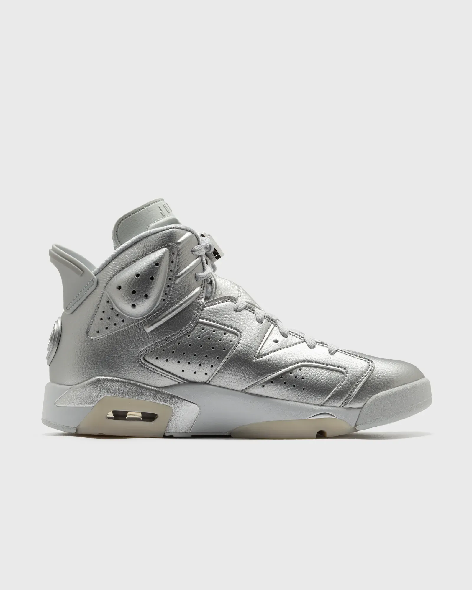 757575_PSG-x-Air-Jordan-6_METALLIC-SILVER_IQ5135-001_img2