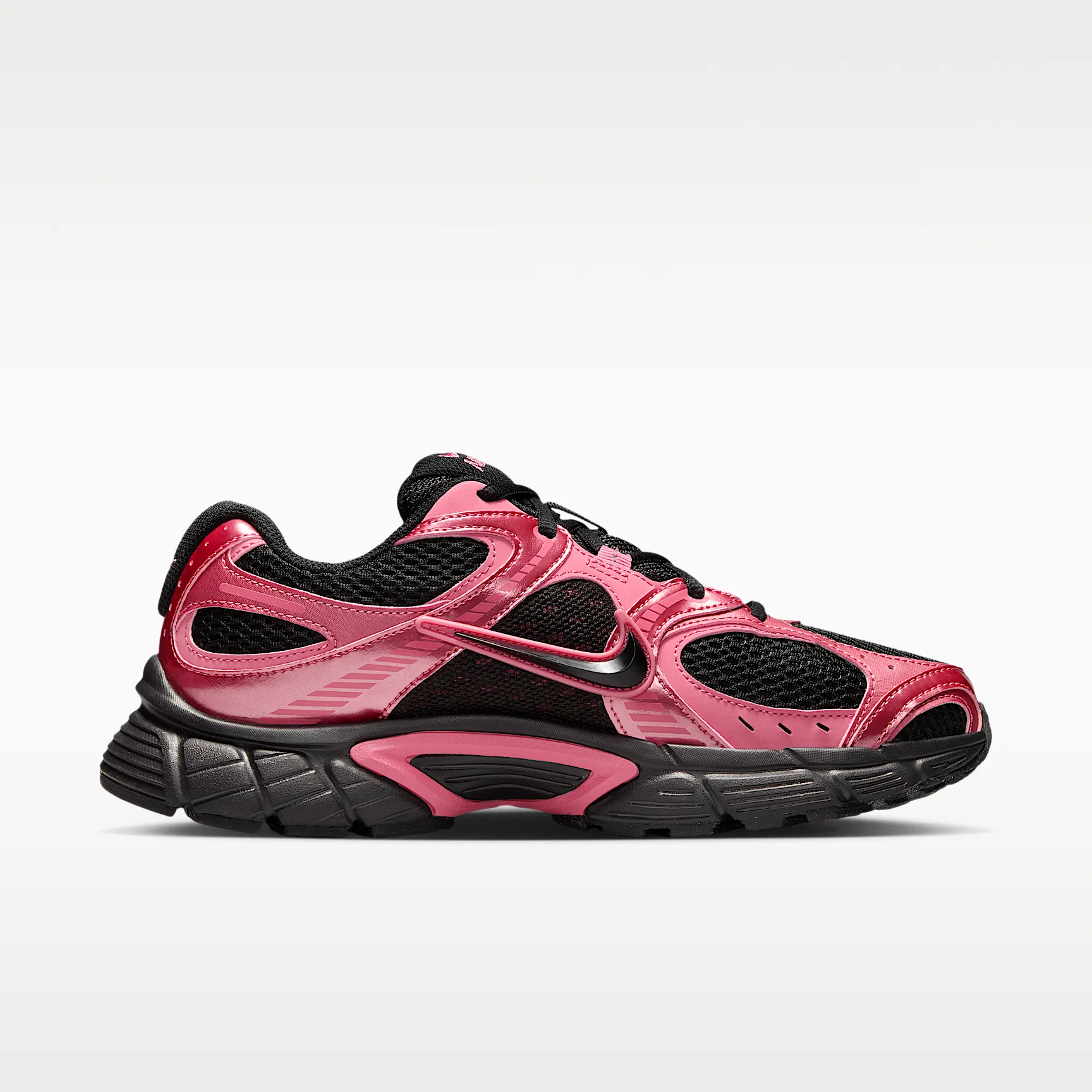 D28B9A_Nike-V5-RNR-WMNS_Black-Peony_HQ7901-004_img2