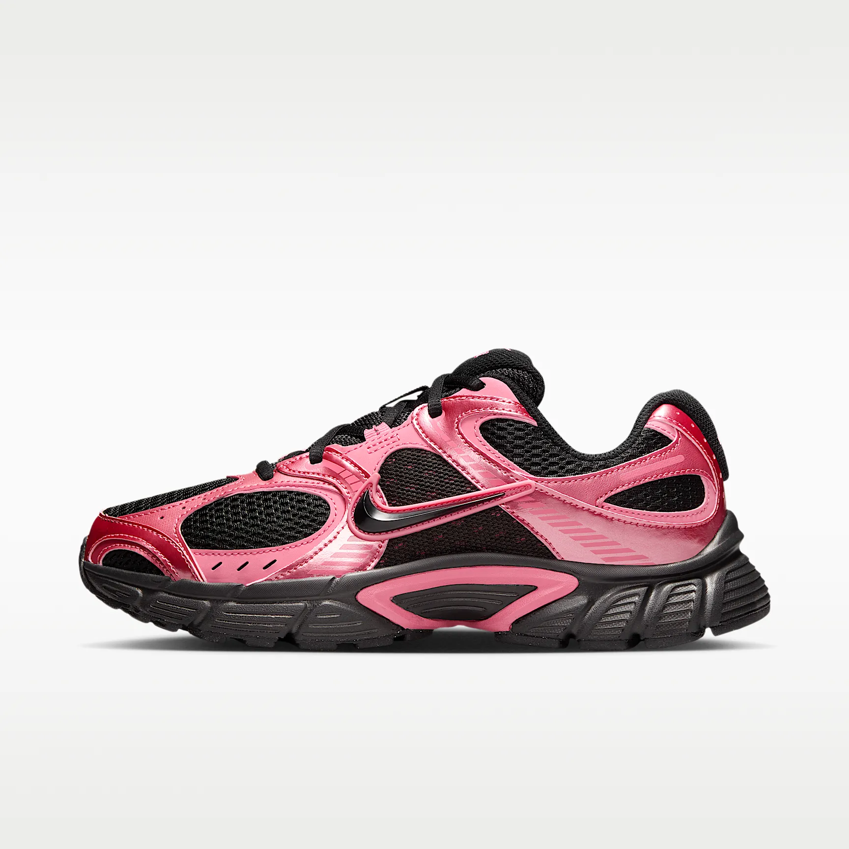 D28B9A_Nike-V5-RNR-WMNS_Black-Peony_HQ7901-004_img0