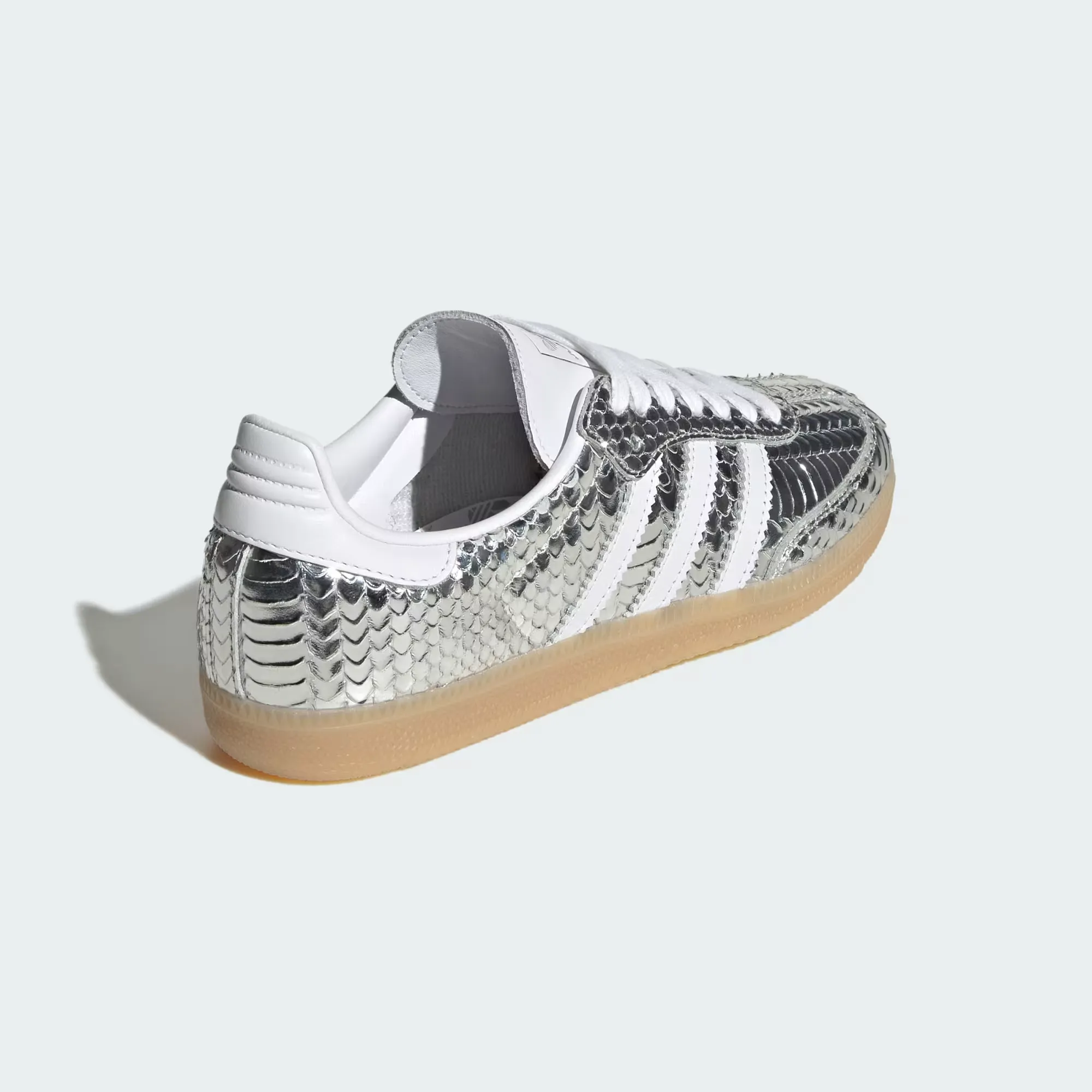 8F928C_Adidas-Samba-OG-Patent-Snakeskin-WMNS_SILVER-METALLIC_IH9016_img3