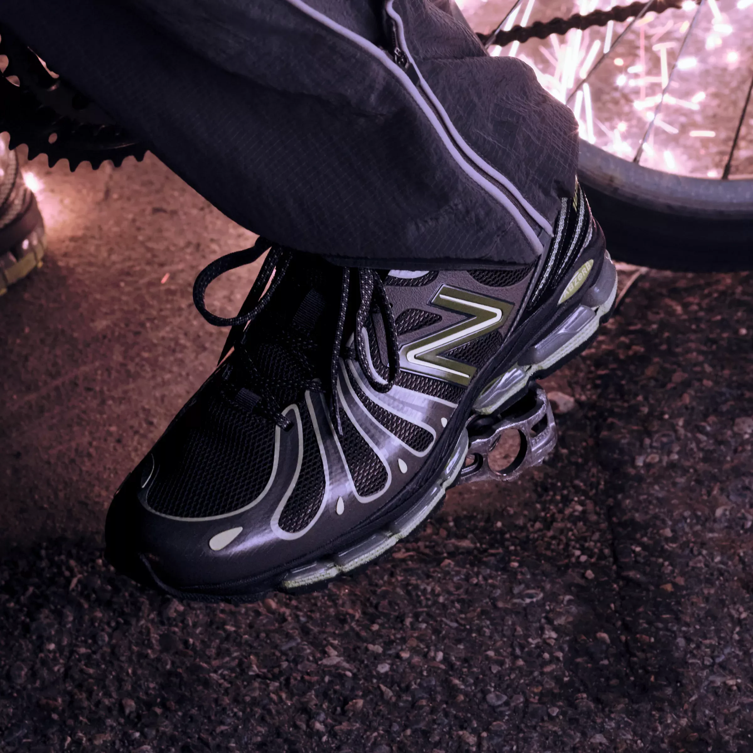 New-Balance-1890_FADED-BLACK-UTILITY-GREEN_U189071H_img6