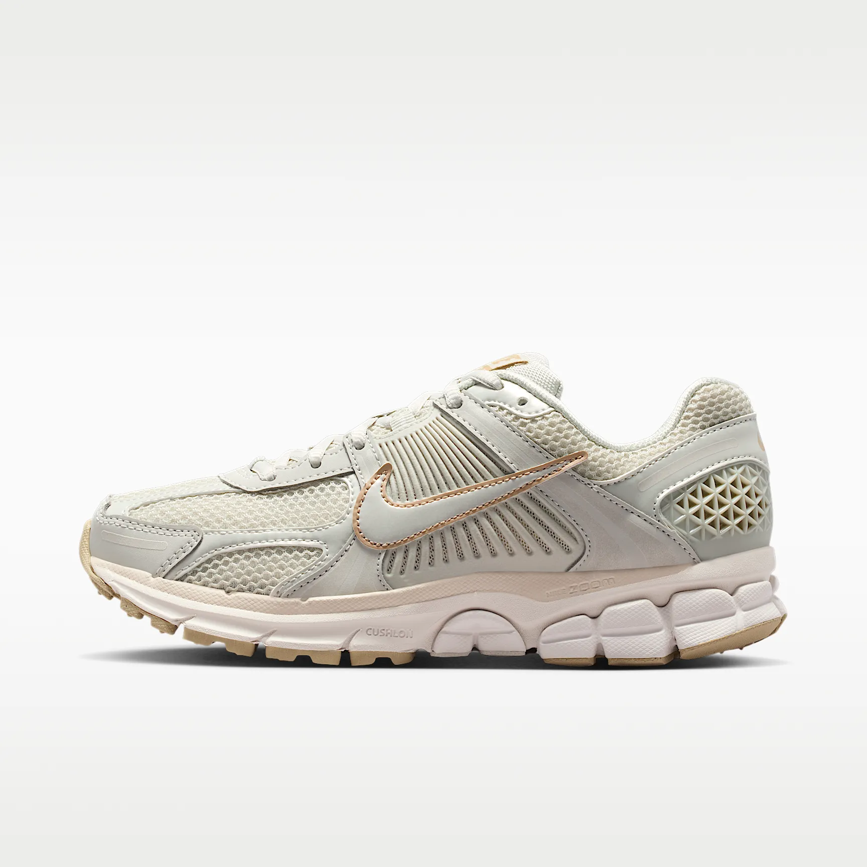 D0BFB1_Nike-Zoom-Vomero-5-WMNS_LIGHT-BONE_IB8929-003_img0