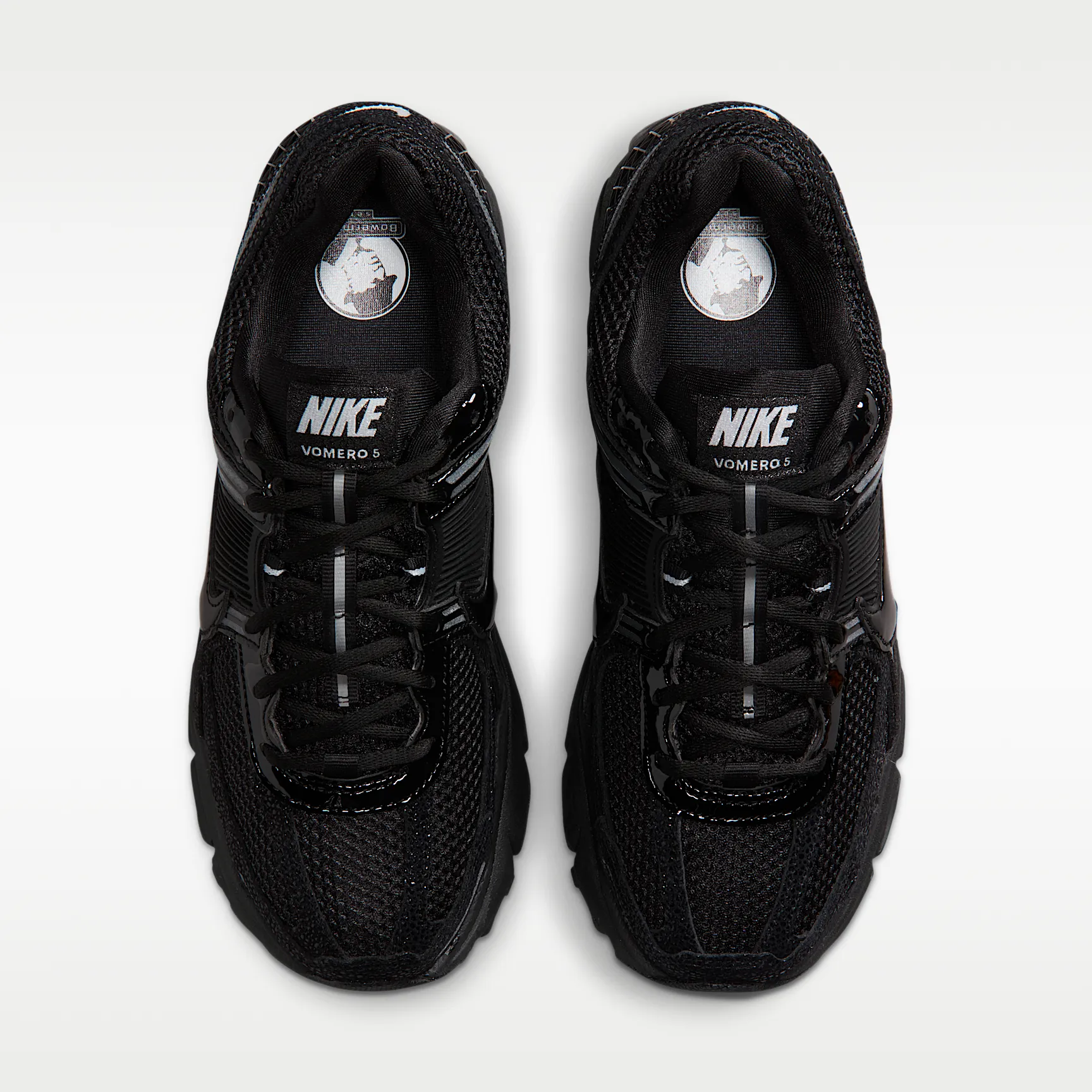 000000_Nike-Zoom-Vomero-5-WMNS_BLACK-METALLIC-SILVER_II6236-001_img3
