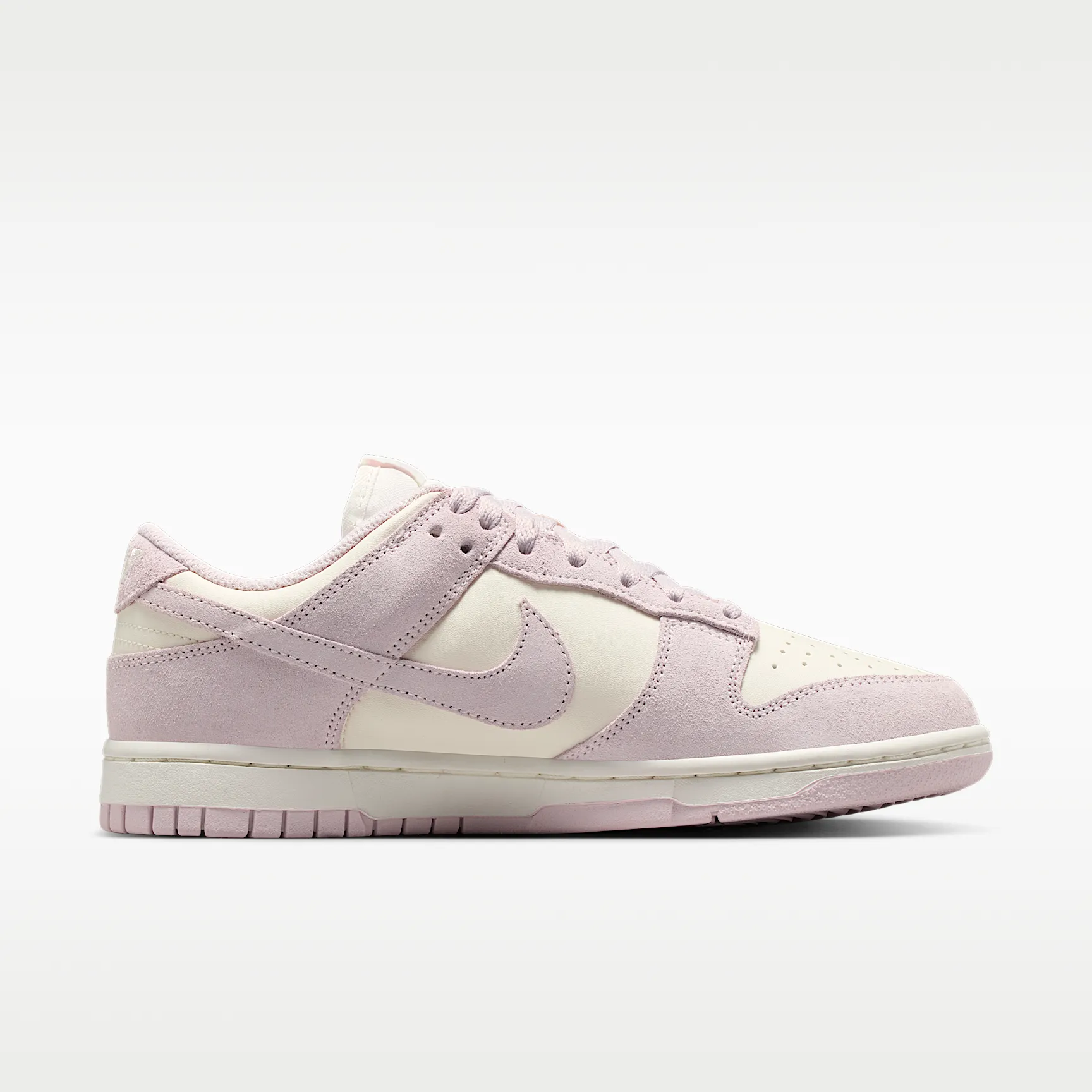 BBABAE_Nike-Dunk-Low-Suede-WMNS_SAIL-PEARL-PINK_IO4244-100_img2