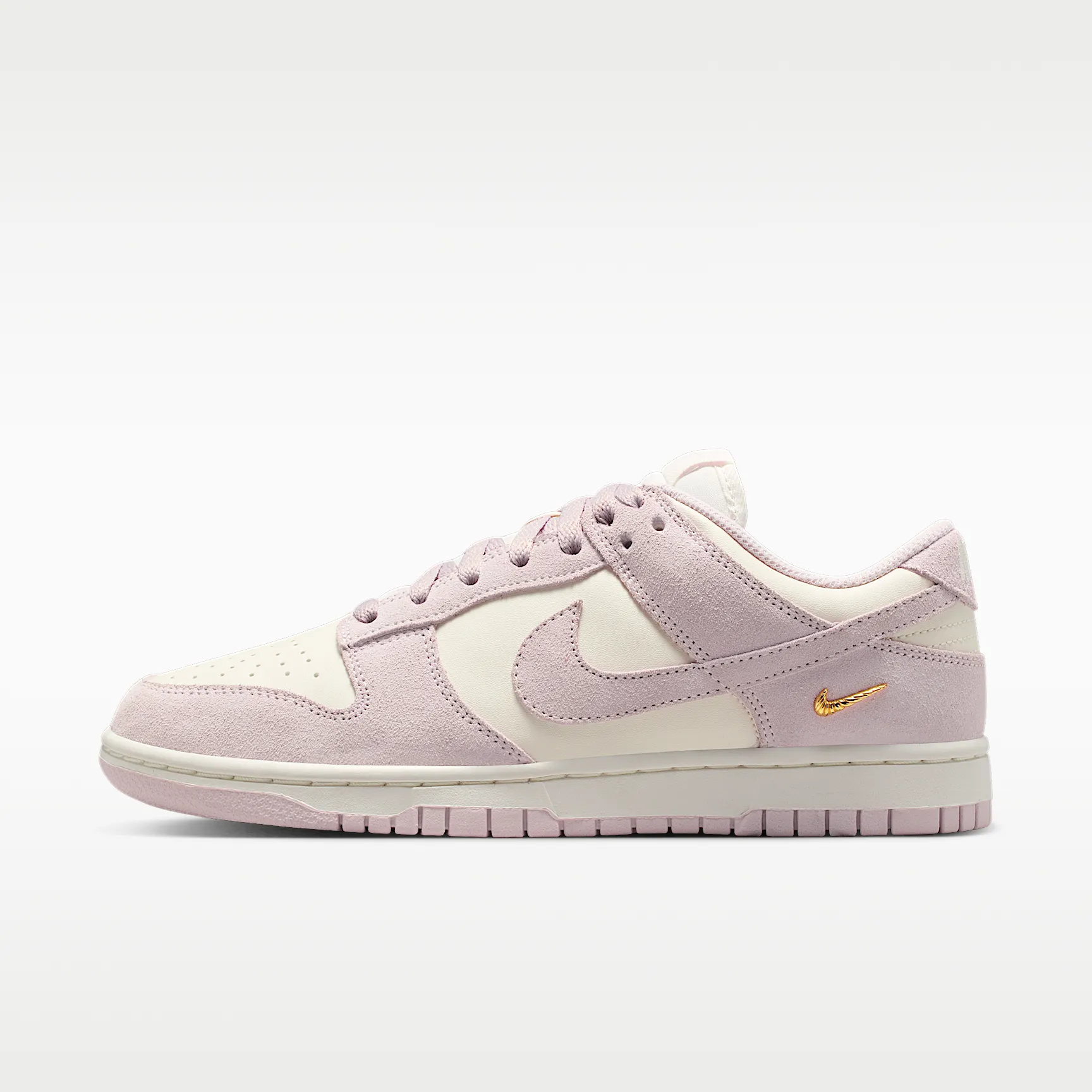 BBABAE_Nike-Dunk-Low-Suede-WMNS_SAIL-PEARL-PINK_IO4244-100_img0