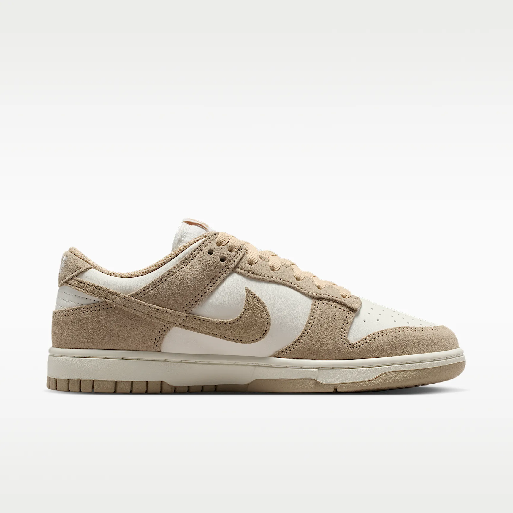 97856E_Nike-Dunk-Low-Suede-WMNS_SAIL-LINEN_IO4244-101_img2