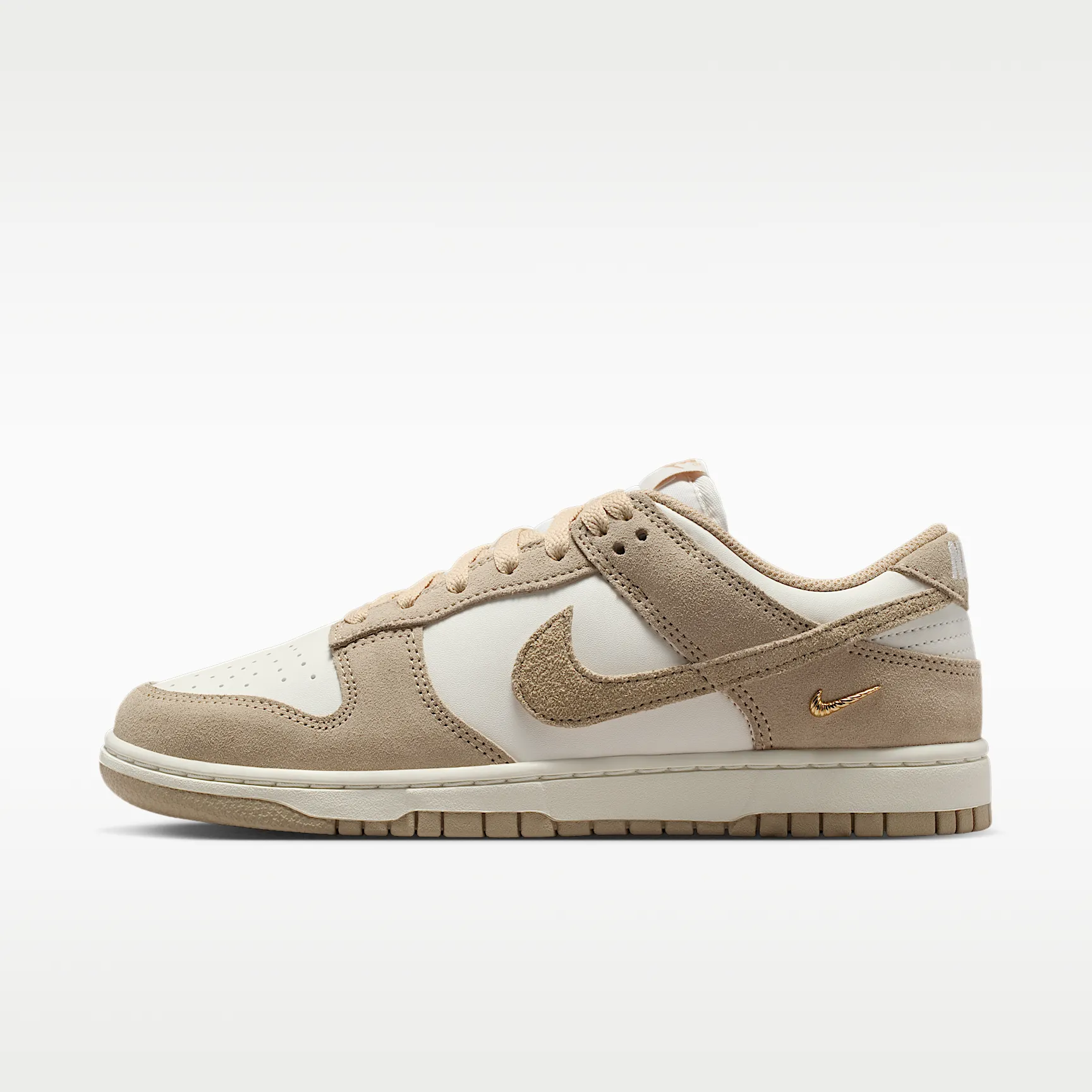 97856E_Nike-Dunk-Low-Suede-WMNS_SAIL-LINEN_IO4244-101_img0