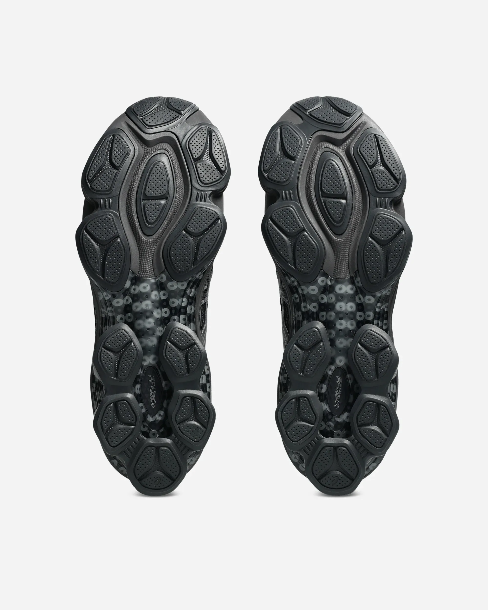 000000_Kiko-Kostadinov-x-ASICS-US7-S-Gel-Kinetic-Fluent_BLACK-GREY_1203A973-020_img9