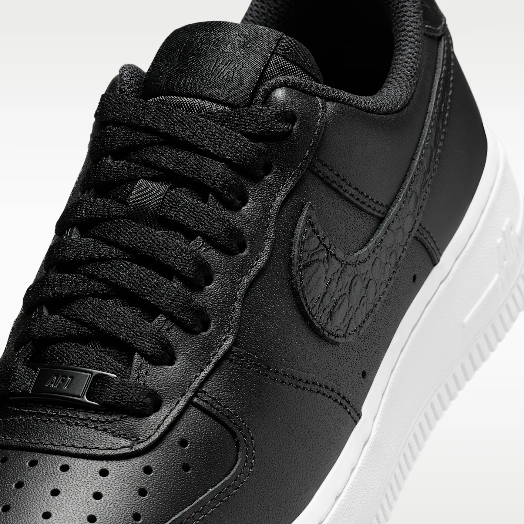 000000_Nike-Air-Force-1-Low_PEBBLE-CROC_IO4837-001_img6