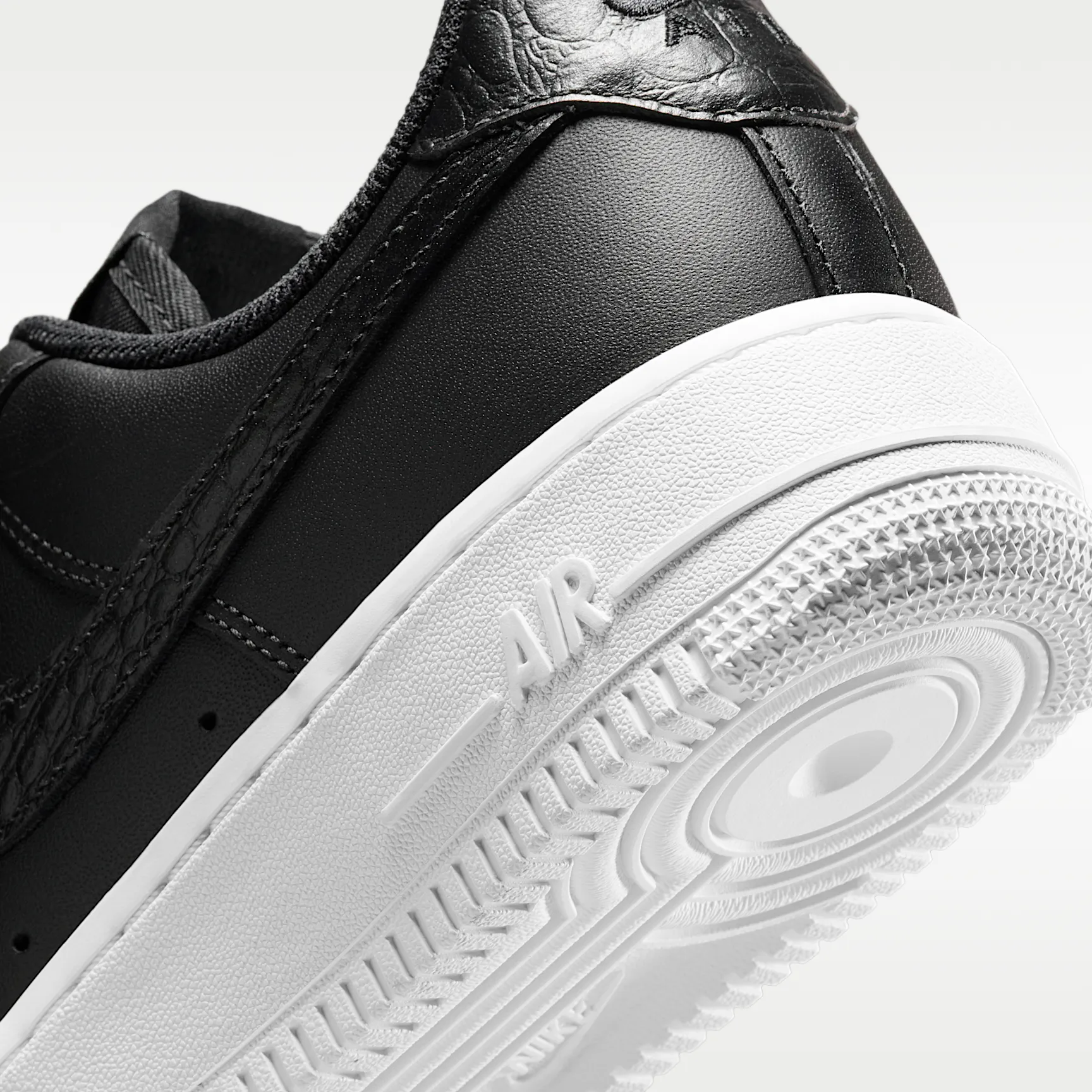 000000_Nike-Air-Force-1-Low_PEBBLE-CROC_IO4837-001_img7