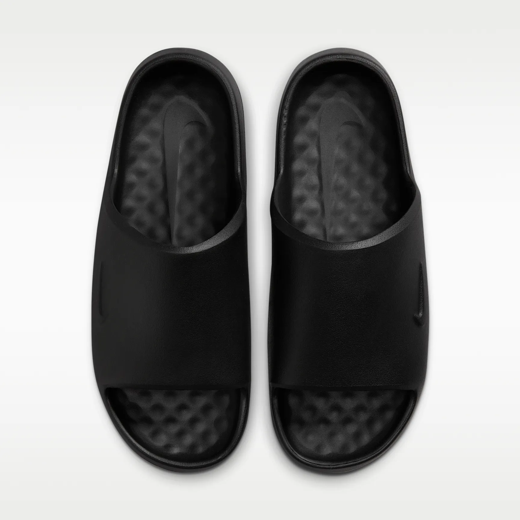 000000_Nike-Calm-2.0_TRIPLE-BLACK_IB7561-001_img3
