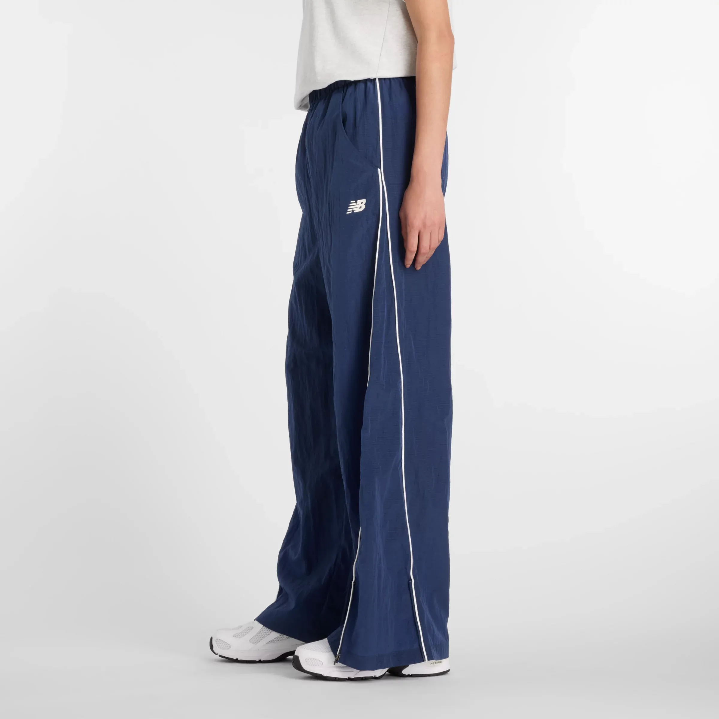 000000_New-Balance-Sport-Legacy-Pant_NAVY_WB61Z1E6NNY_img4