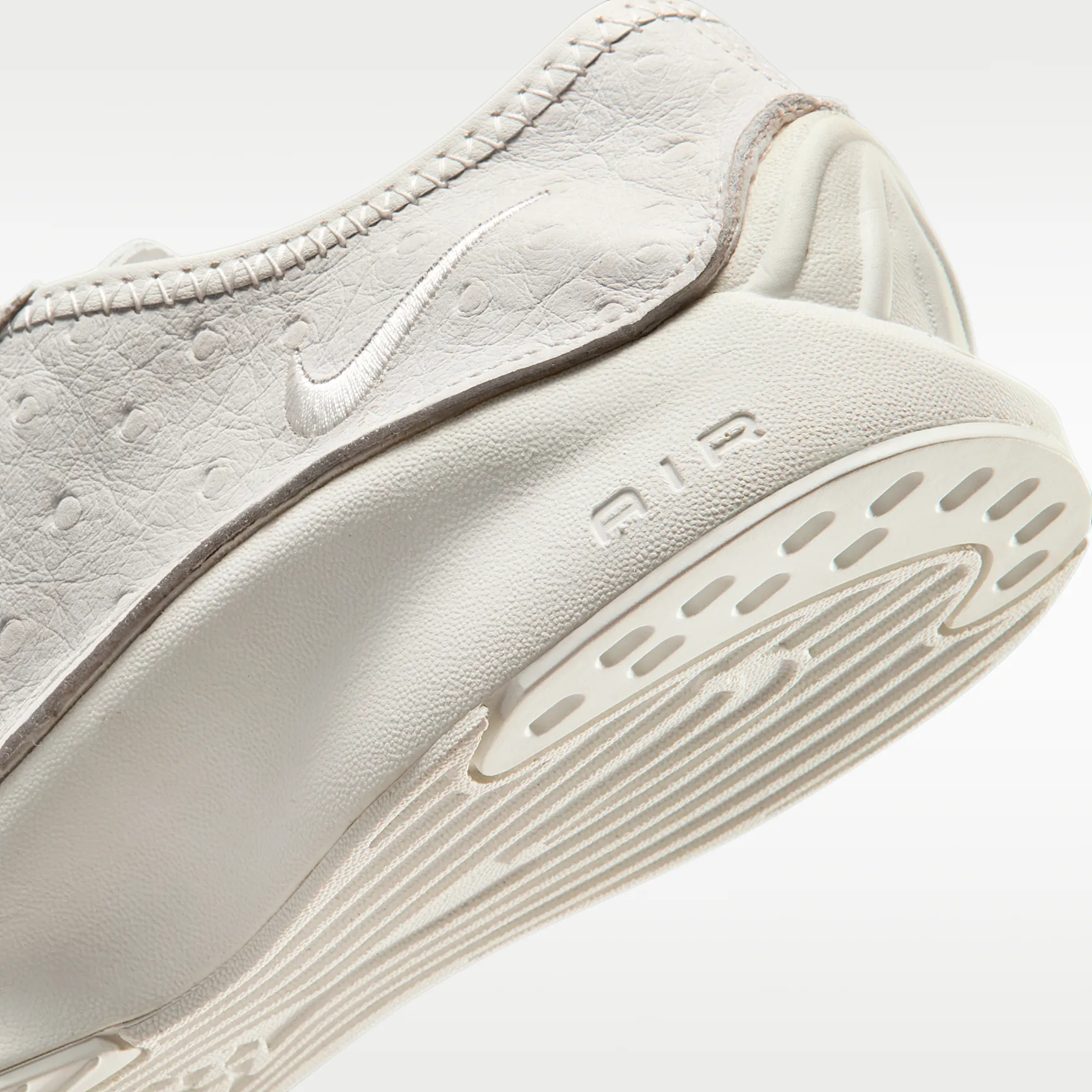 BAB5AF_Nike-Air-Superfly-WMNS_PHANTOM_IB6746-002_img7