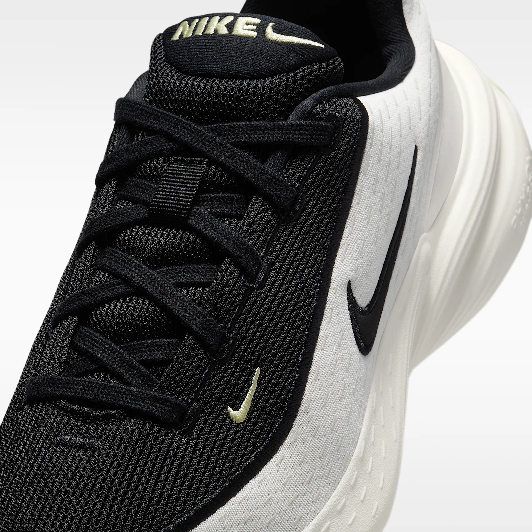 000000_Nike-Uplift-SC-WMNS_SAIL-BLACK_IB2766-100_img6