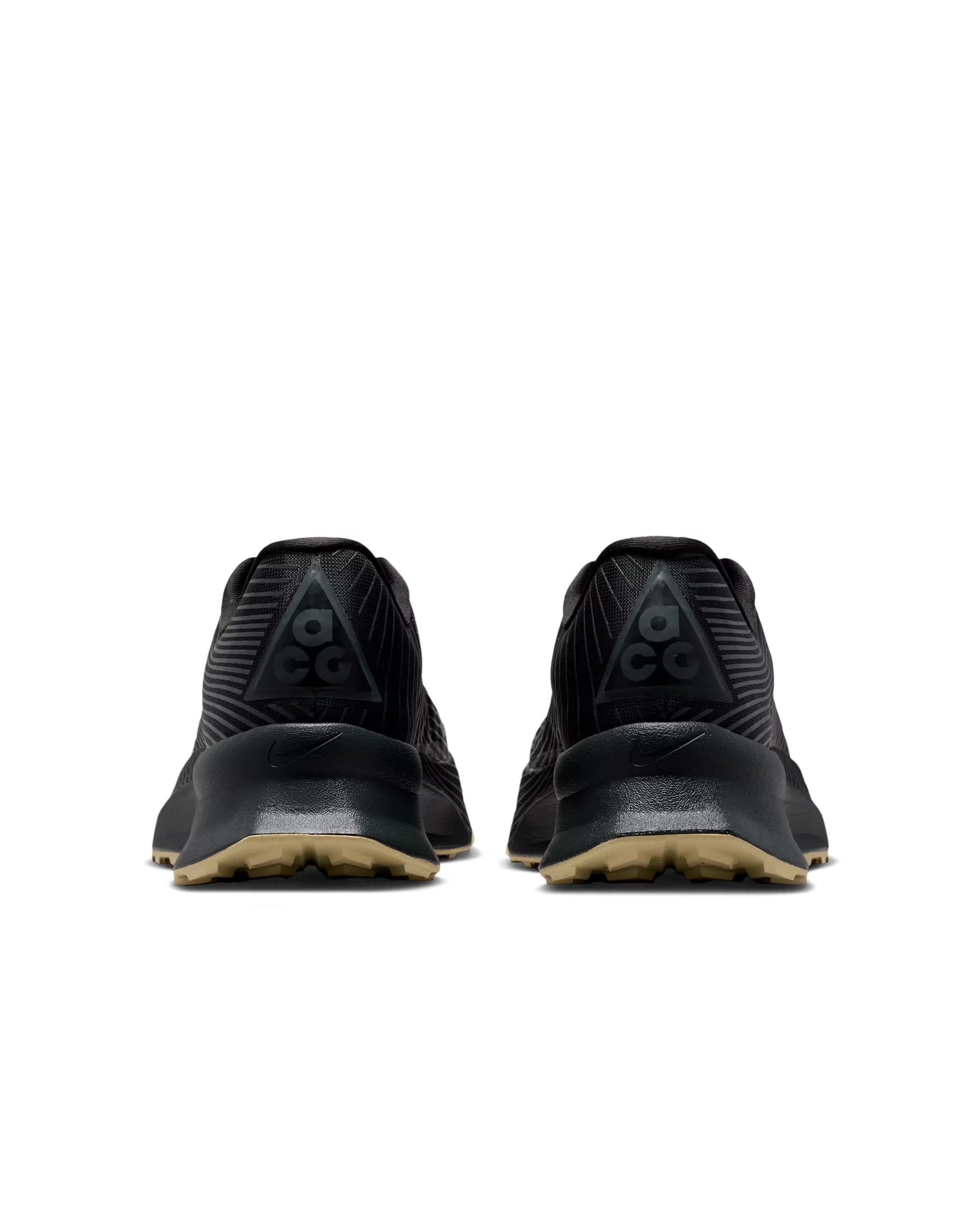 000000_Nike-ACG-Ultrafly-Trail_BLACK-DARK-SMOKE-GREY_IR7317-001_img4