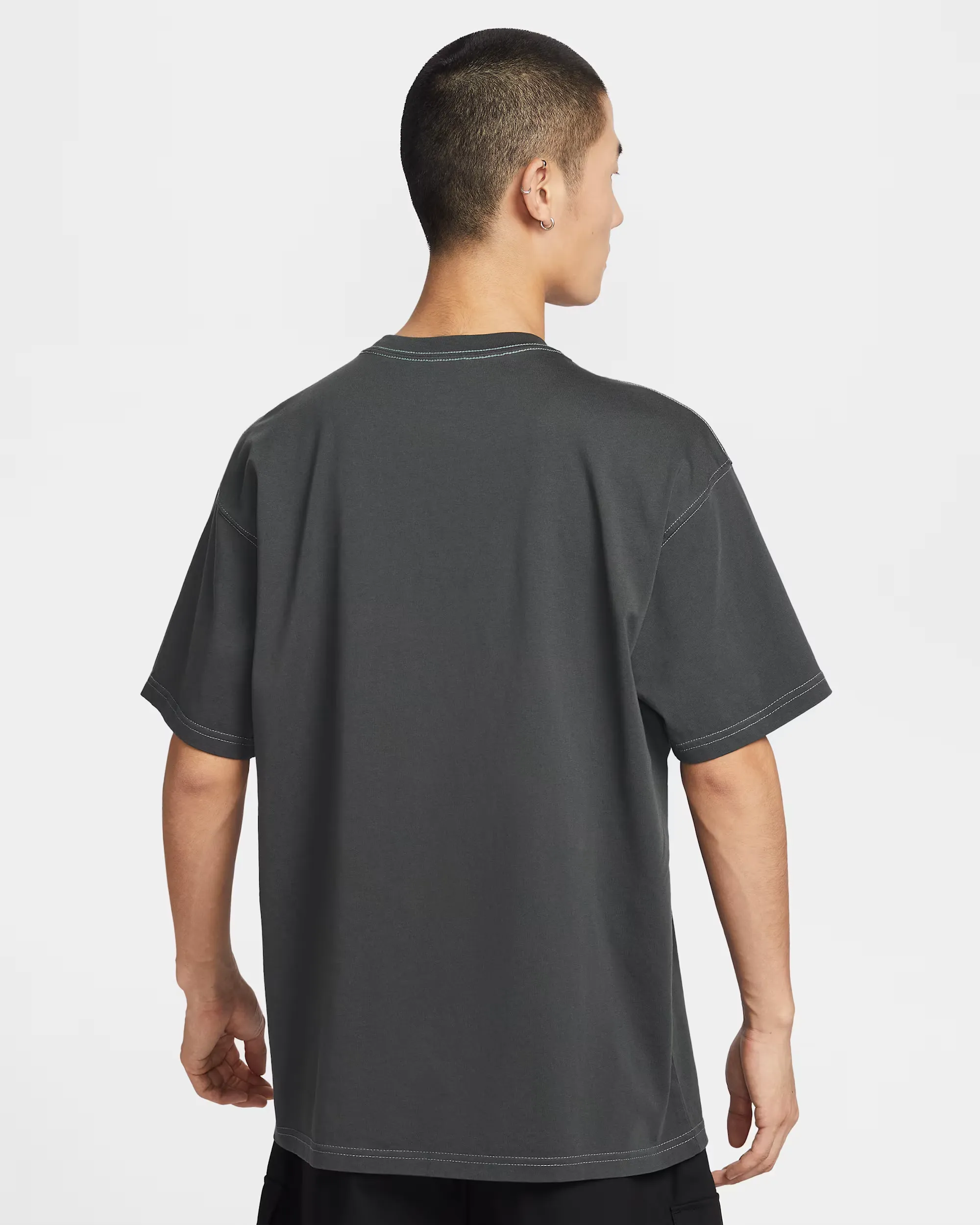 414141_Nike-City-T-shirt_GREY_A-definir_img1