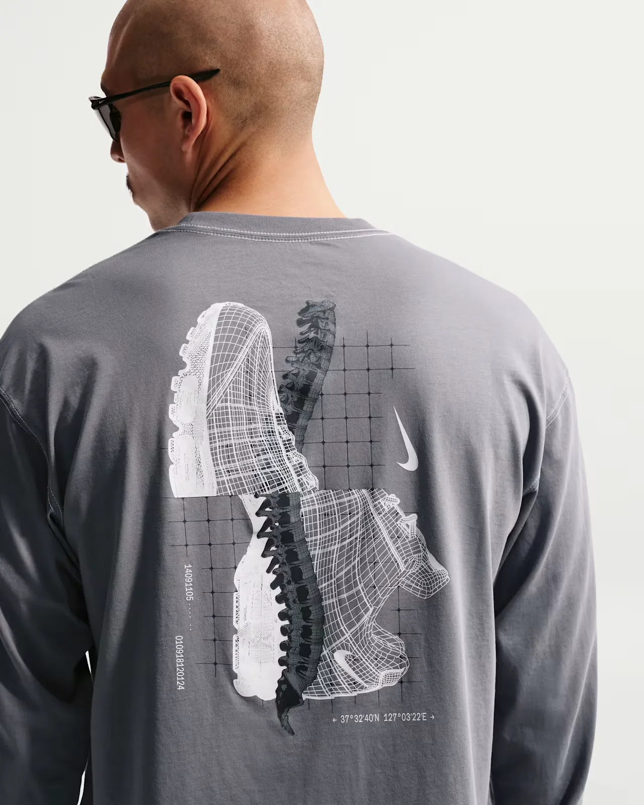 414141_Nike-City-Long-Sleeve-T-shirt_GREY_A-definir_img1