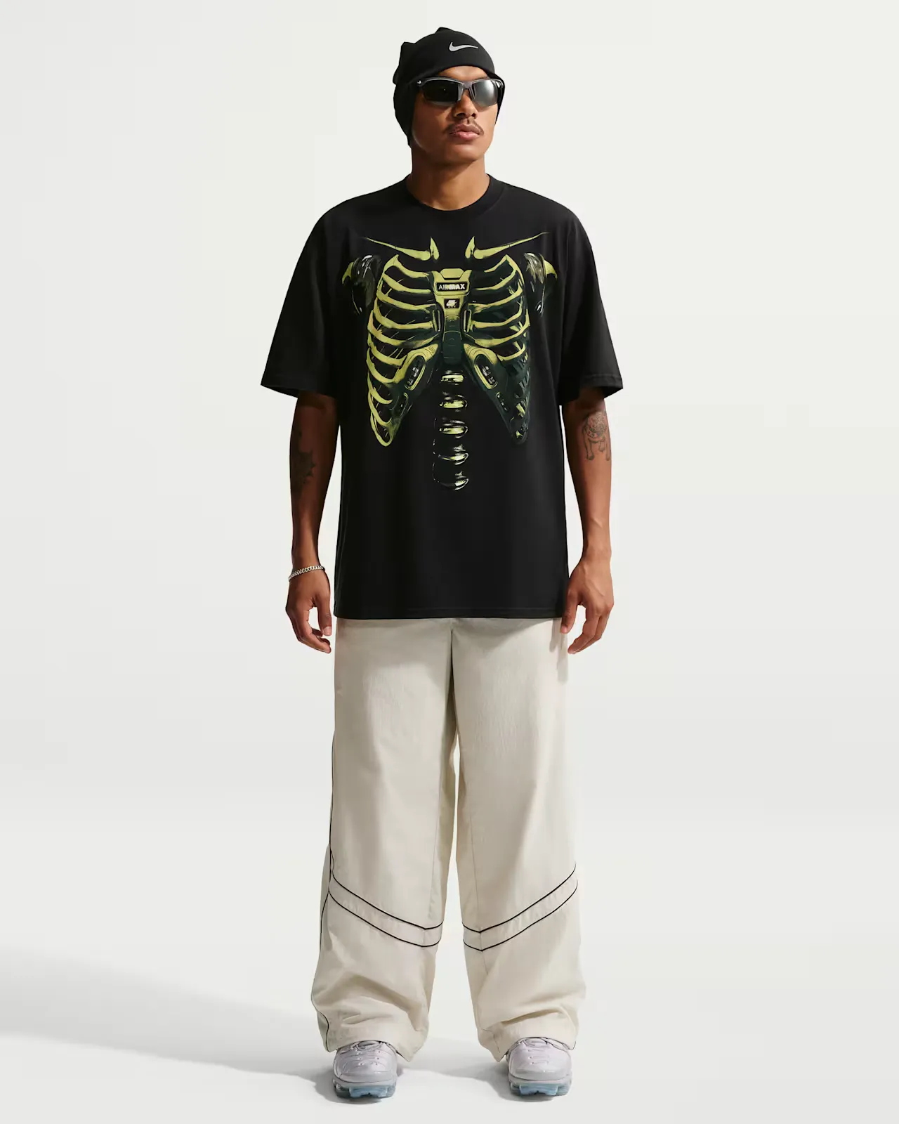 AAA560_Nike-Max-90-X-Ray-T-shirt_BLACK_IQ1009-010_img3