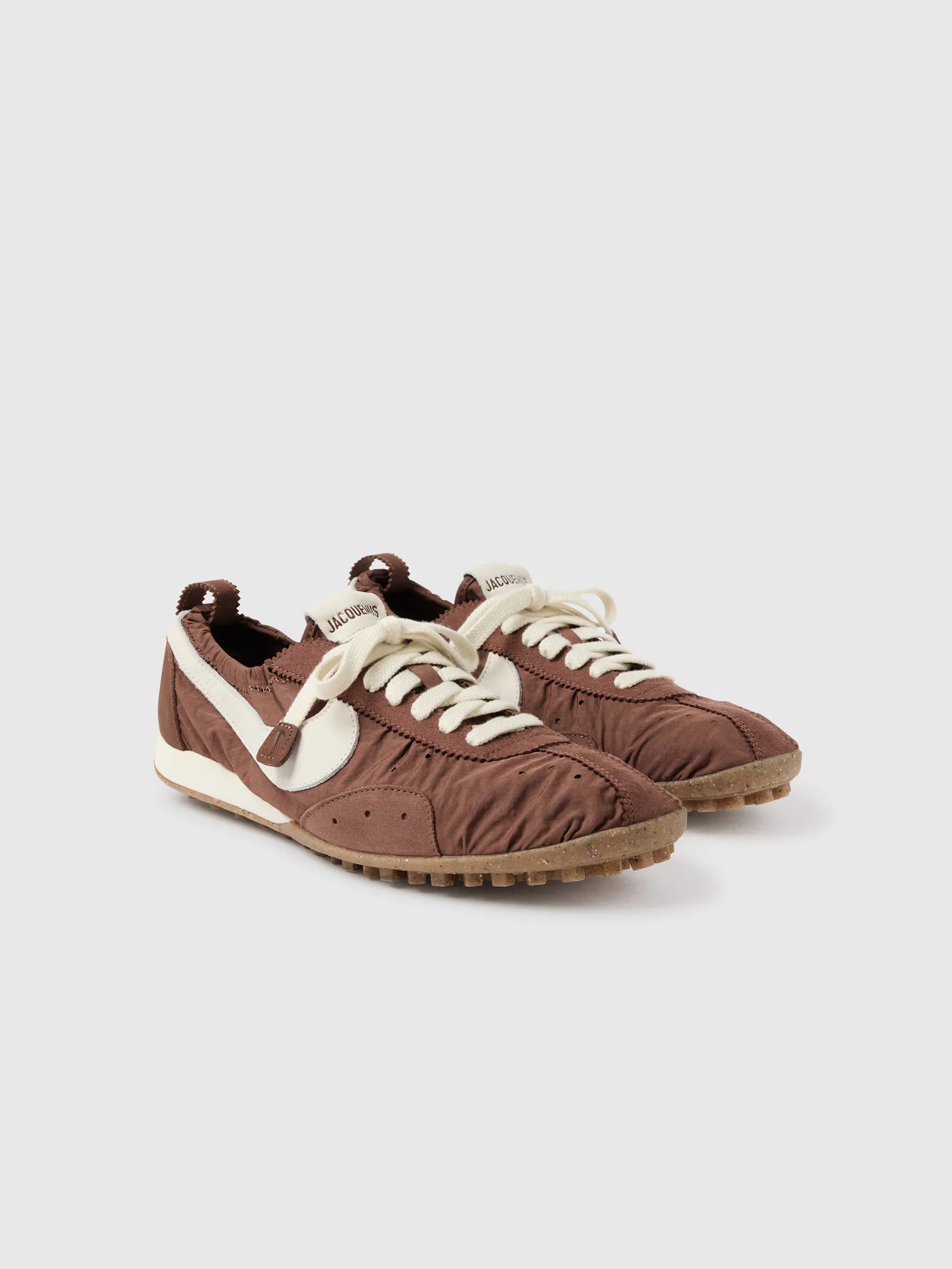 6B473C_Jacquemus-x-Nike-Moon-Shoe_MEDIUM-BROWN_A-definir_img3
