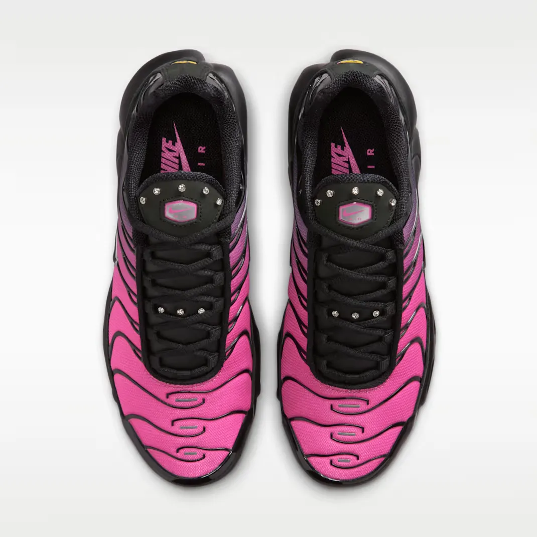 FB61B0_Nike-Air-Max-Plus-WMNS_Black-Peony_IQ0280-010_img3