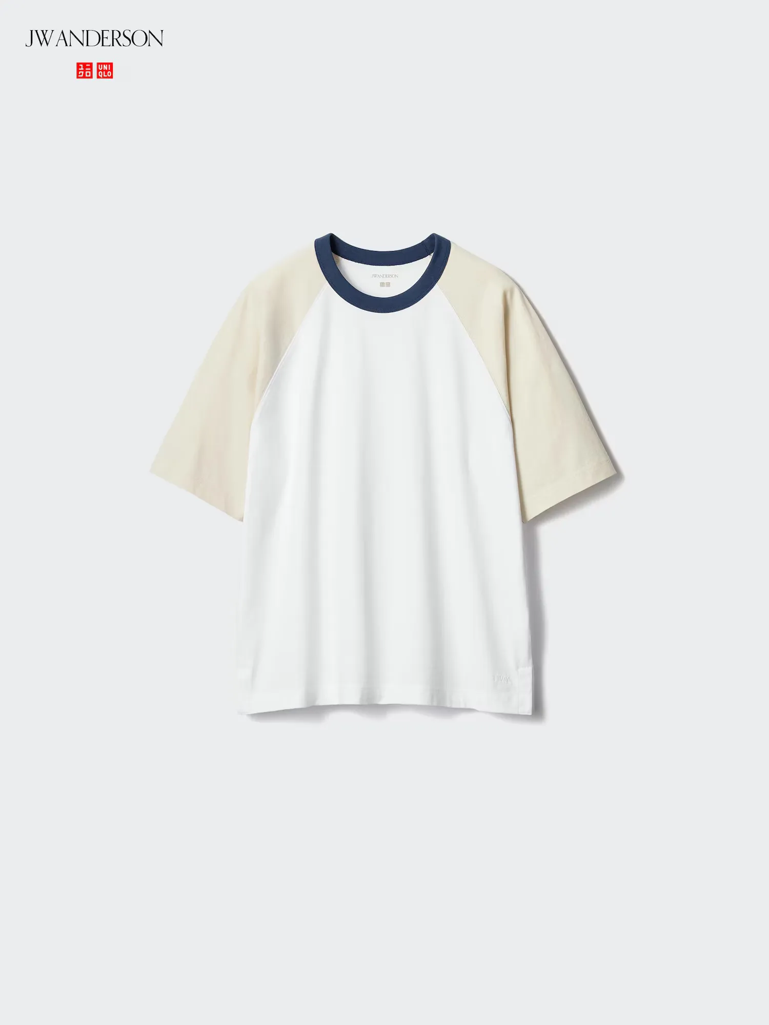 000000_JW-Anderson-x-Uniqlo-Oversized-Raglan-T-Shirt_WHITE-BEIGE_E484203-00_img3