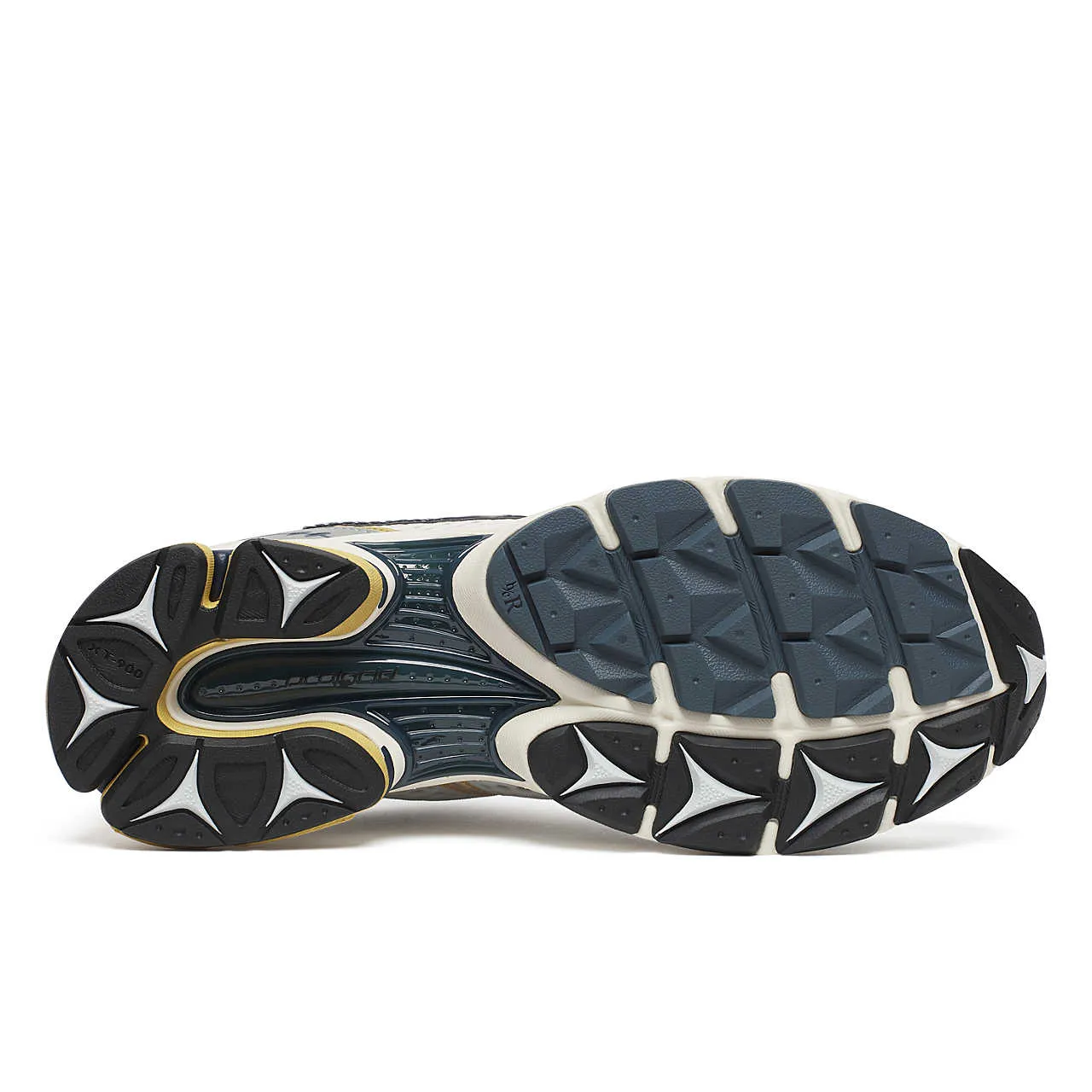 000000_Saucony-ProGrid-Triumph-4_GREY-SILVER_S70831-2_img5