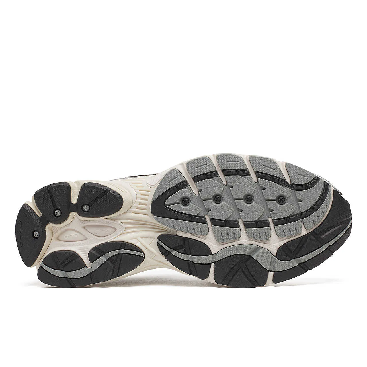 000000_Saucony-ProGrid-Omni-9-TMY_WHITE-SILVER_S70832-6_img5