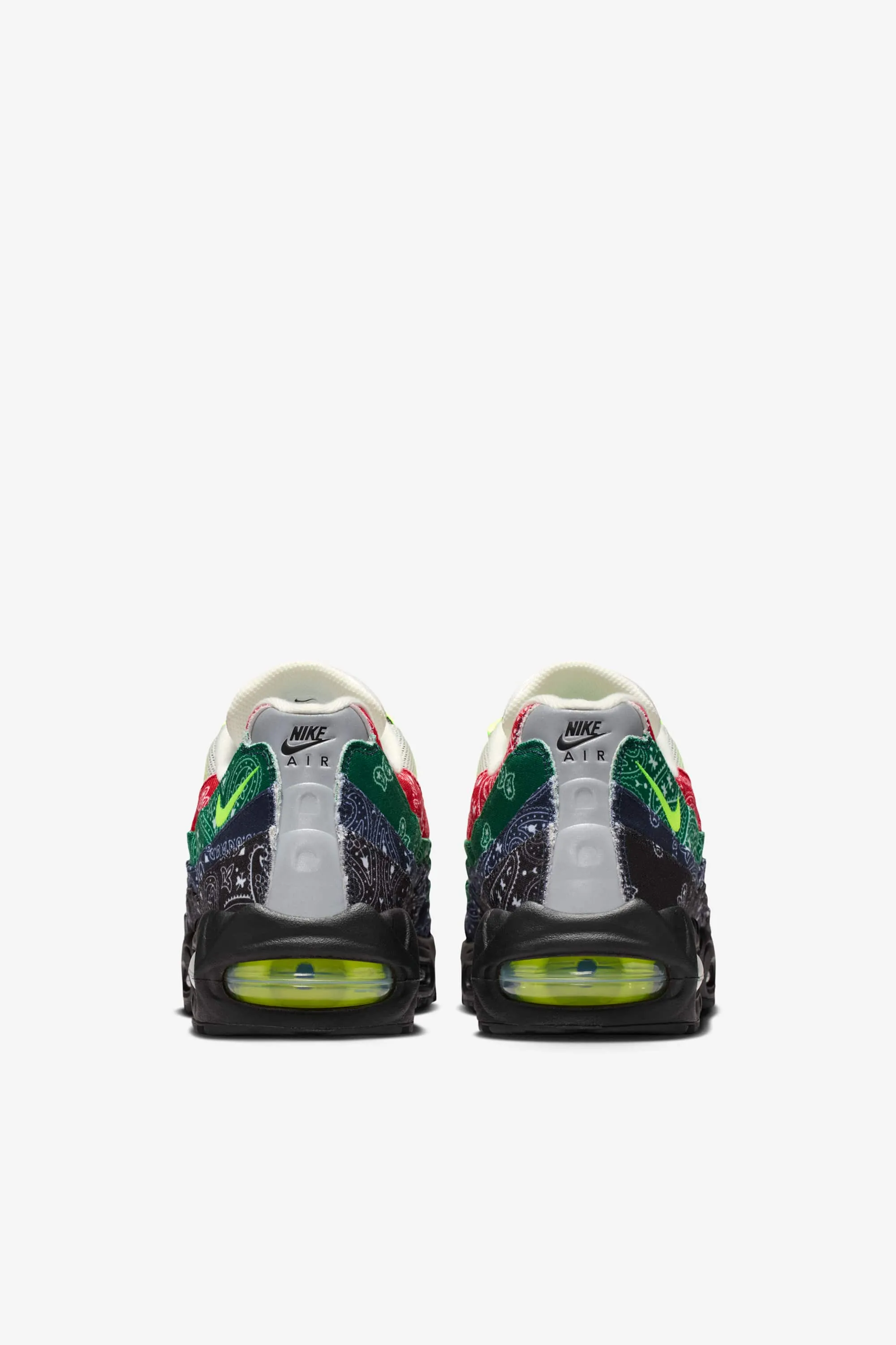 000000_Nike-Air-Max-95-Big-Bubble_PAISLEY-BANDANA_IQ0620-100_img4