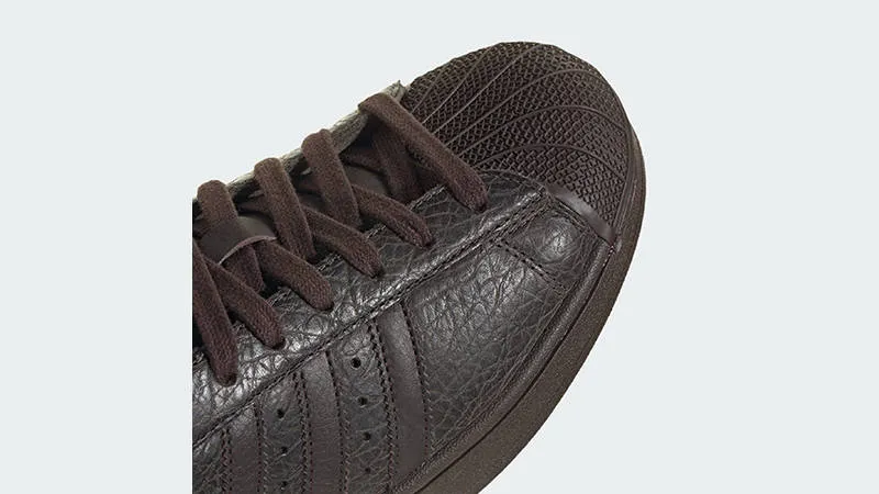 000000_adidas-Superstar_SHADOW-OLIVE-DARK-BROWN-IRON_HQ2365_img4