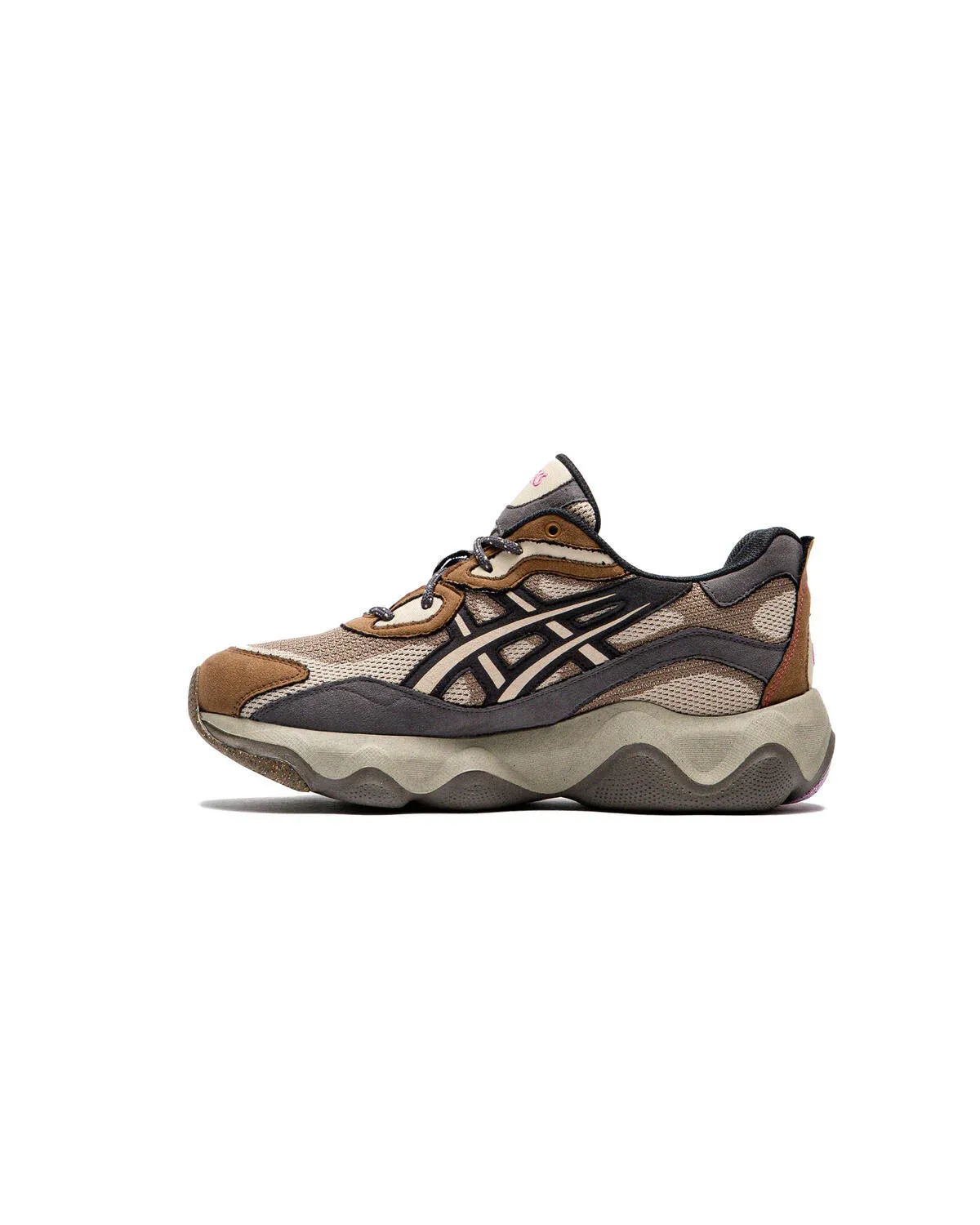 000000_ASICS-x-Studio-Hagel-NEOTIDE_BROWN-STORM-FEATHER-GREY_1203A862-200_img1