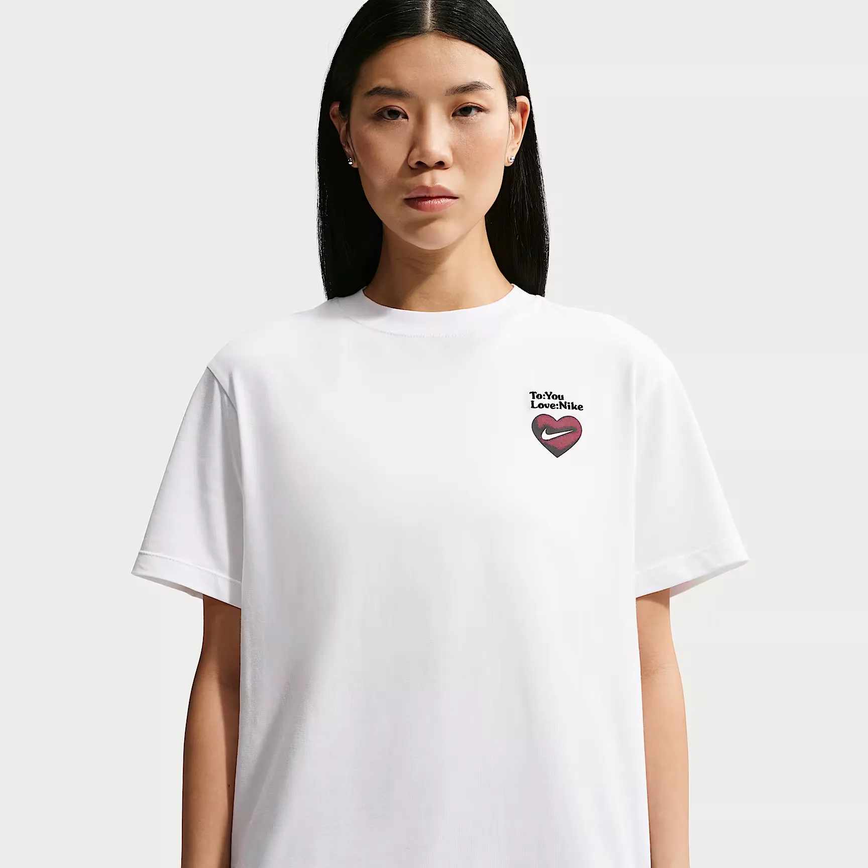 Nike Sportswear Valentine's Day Oversized T-Shirt 