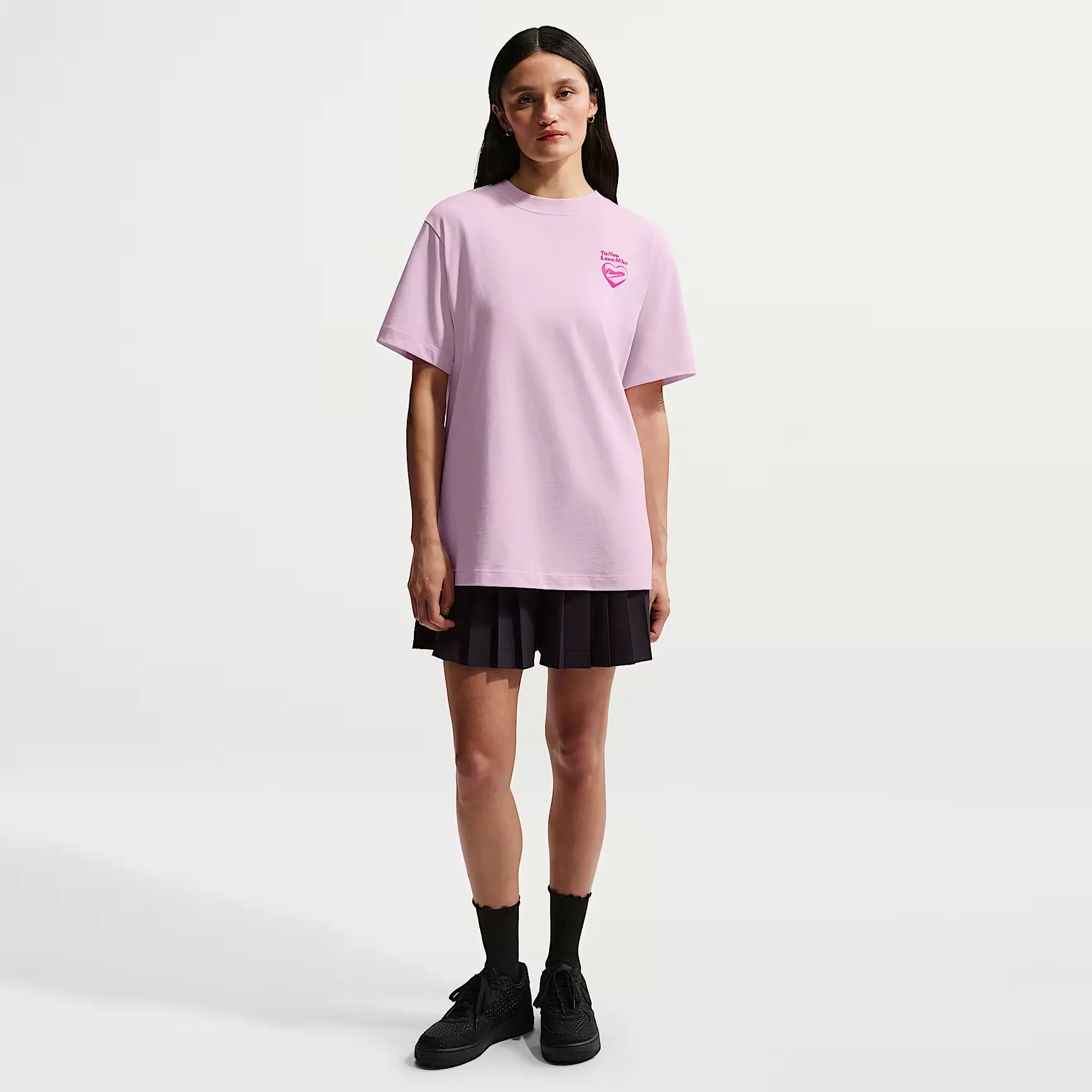 000000_Nike-Sportswear-WMNS-Valentine's-Day-Boxy-Oversize-T-Shirt_PINK-FOAM_IU9083-663_img3