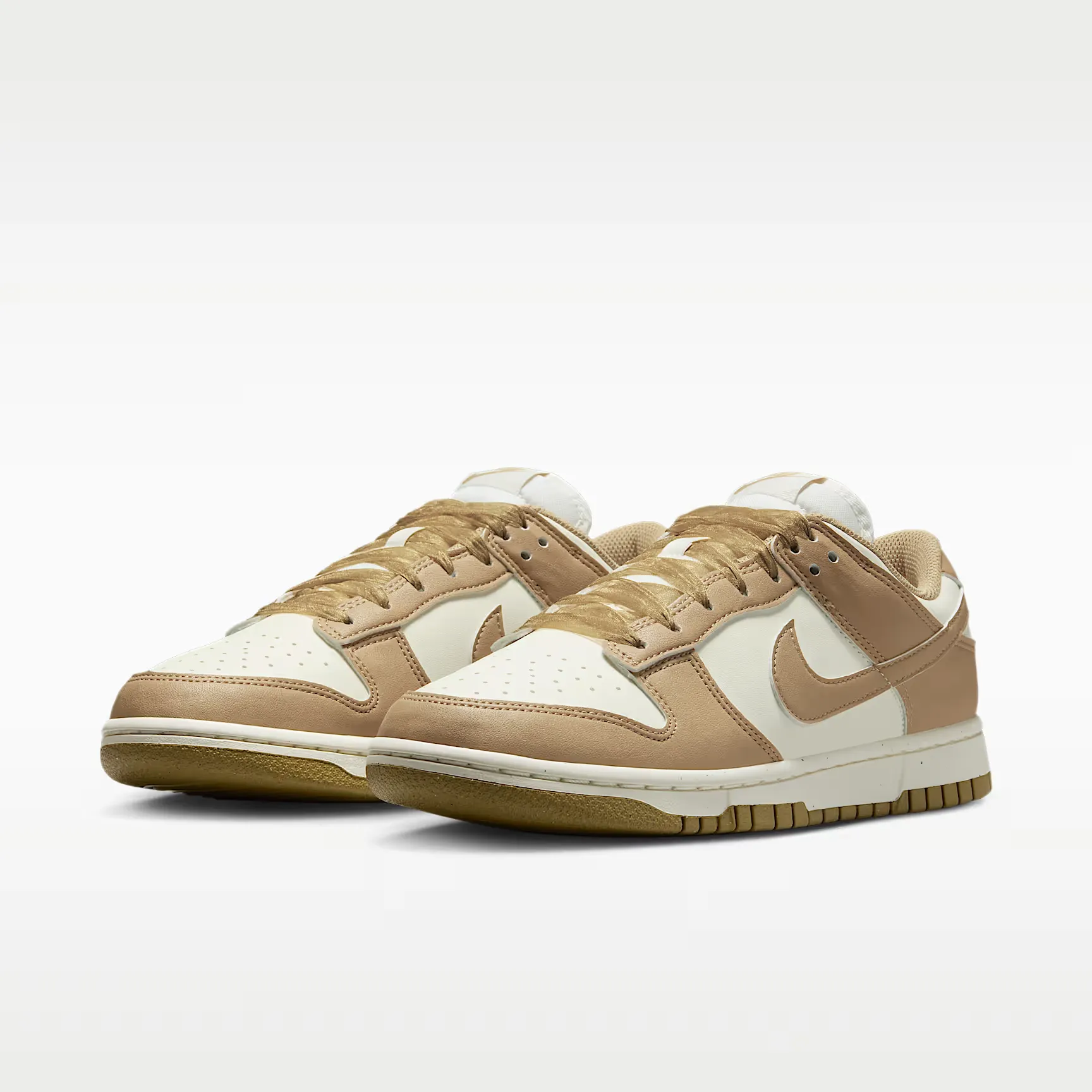 000000_Nike-Dunk-Low-WMNS_PARACHUTE-BEIGE_IB7311-101_img4