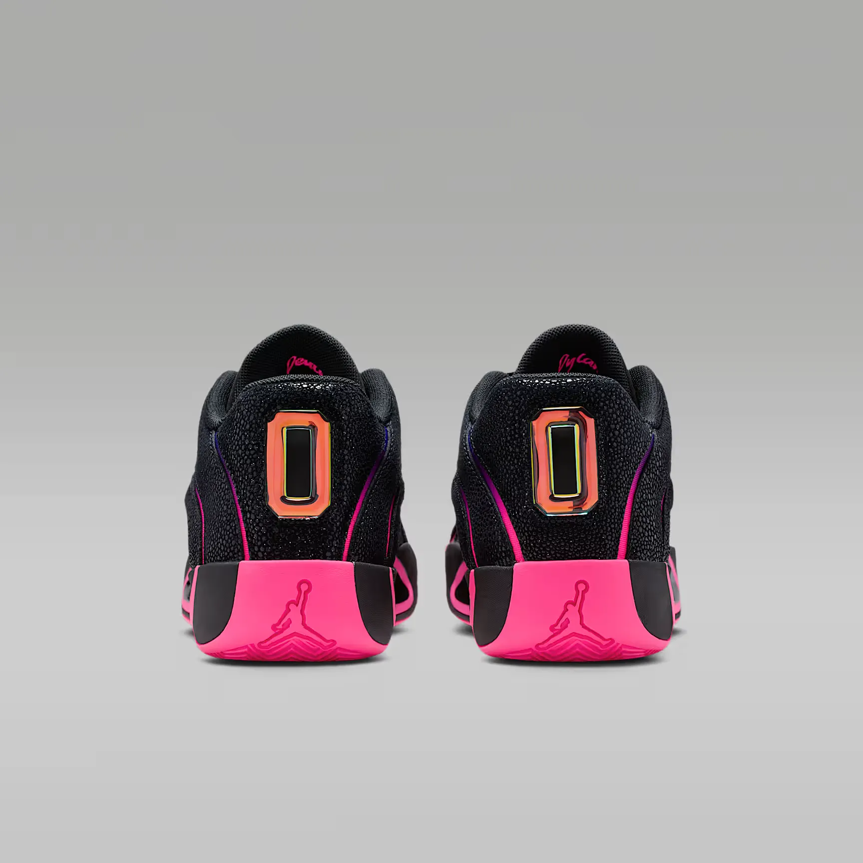 000000_Jordan-Tatum-4_SMOOTH-SOUL-VOL.2_IR0073-003_img5