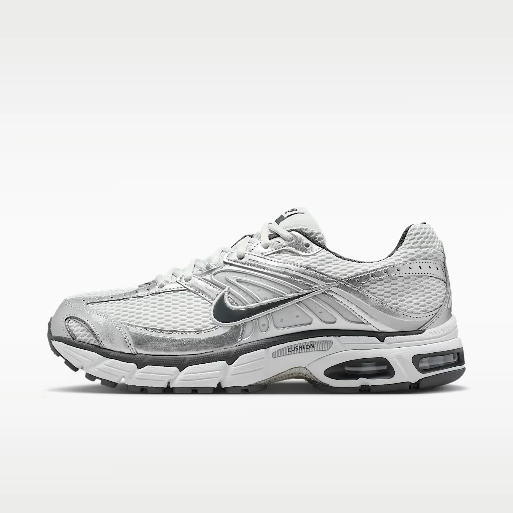 000000_Nike-Air-Max-Moto-2K_PHOTON-DUST-METALLIC-SILVER_IQ7592-025_img0