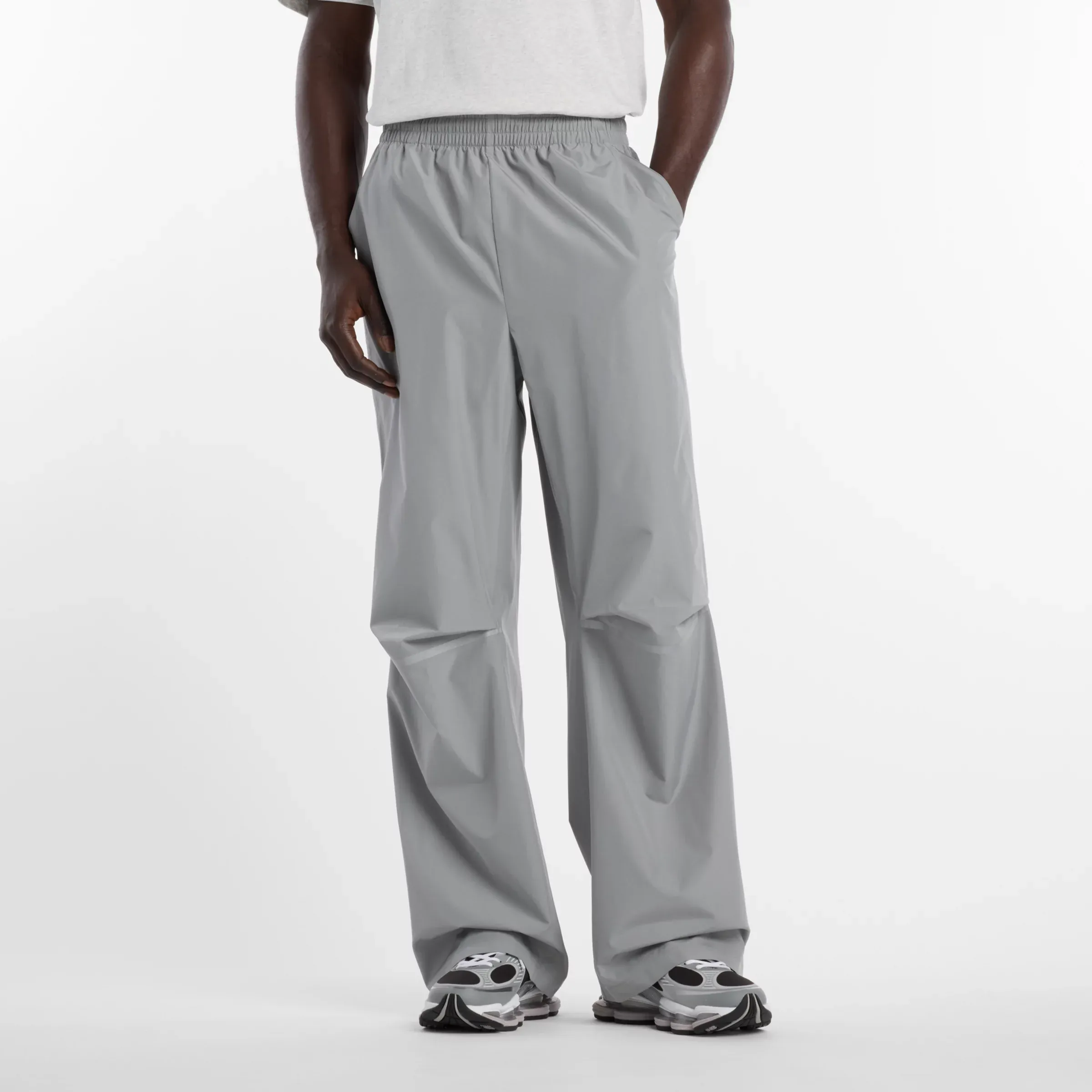 000000_New-Balance-Elusive-Shell-Pant_SLATE-GREY_MB61M4DOYST_img1