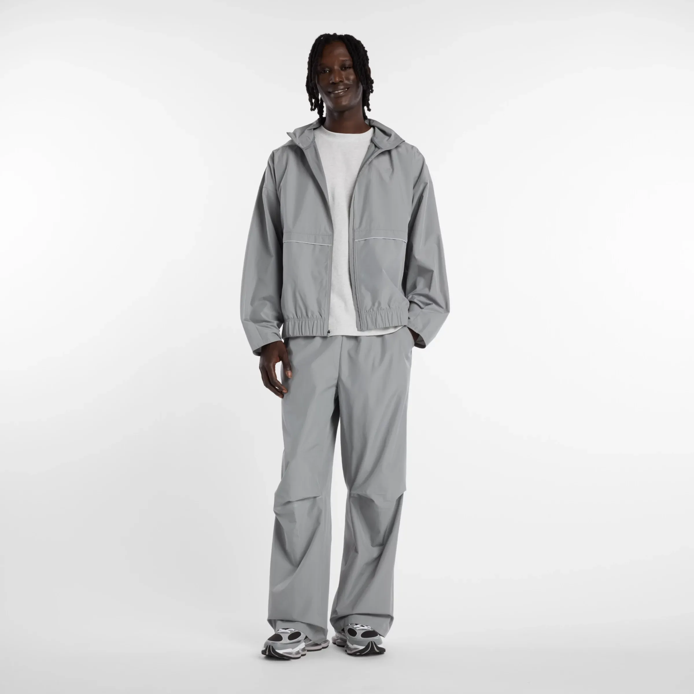 000000_New-Balance-Elusive-Shell-Jacket_SLATE-GREY_MJO5BXYST_img1