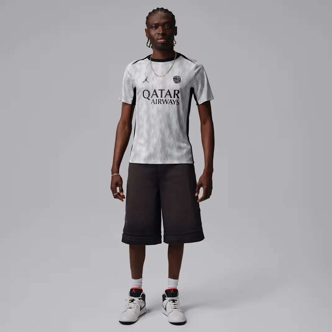 929292_Maillot-Pre-match-PSG-Pro-Night-Edition-2026_Grey-Black_IB3809-058_img6