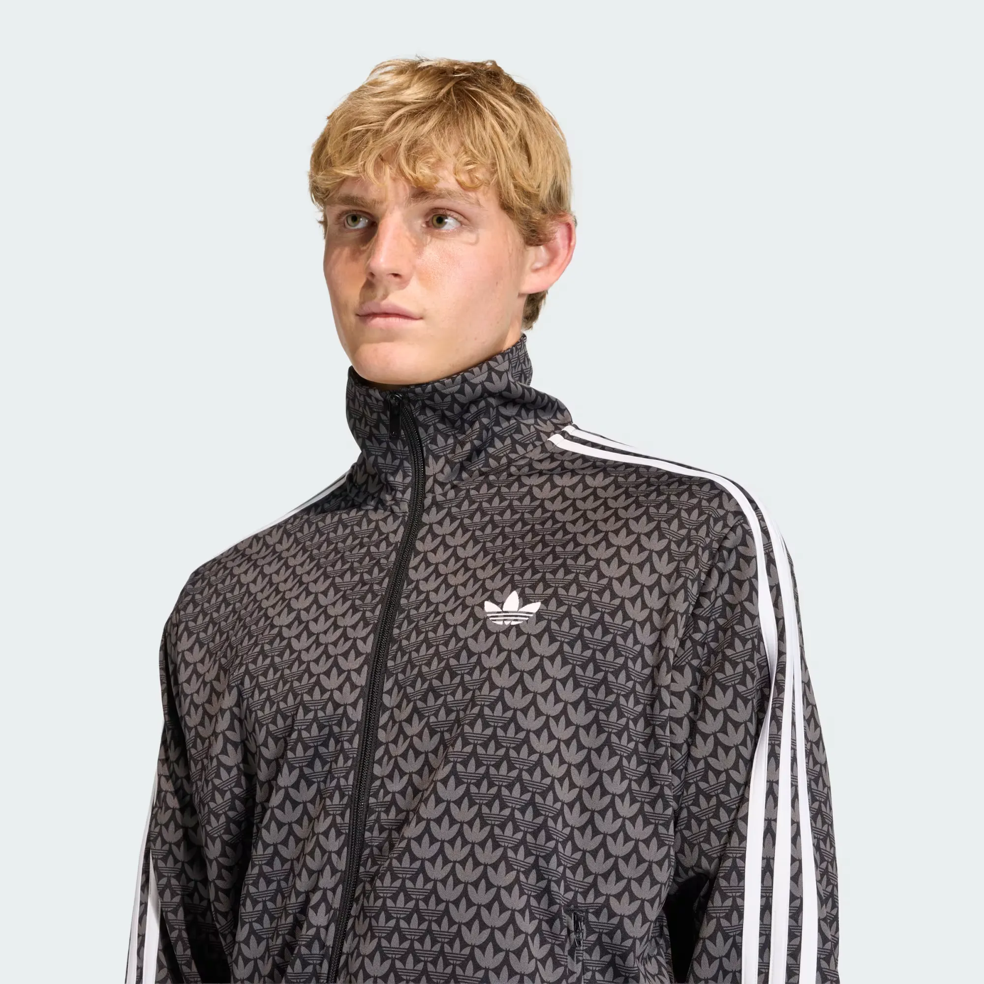 000000_adidas-Originals-Monogram-Firebird-Loose-Track-Top_BLACK_KC9158_img4